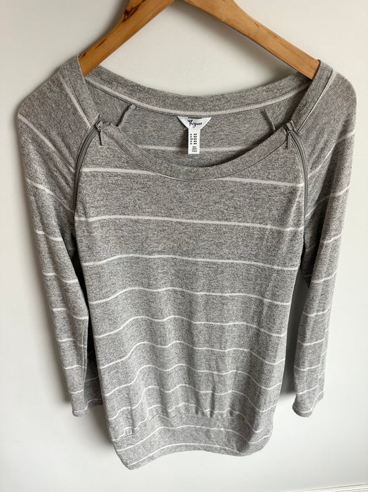 Thyme Grey Striped Maternity Long Sleeve with Zippers / Medium