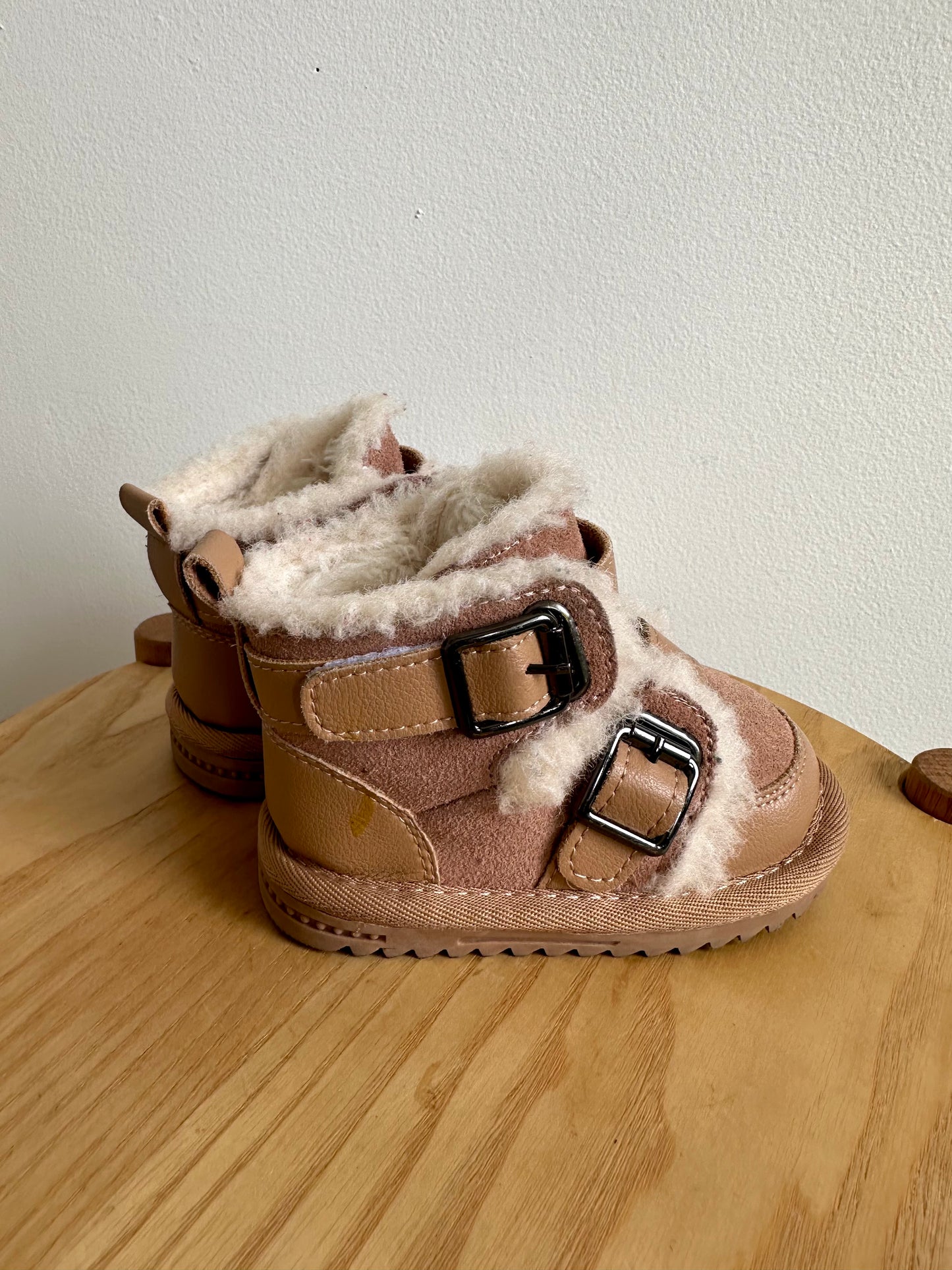 Tan Sherpa Lined Velcro Boots / Size 2 Infant