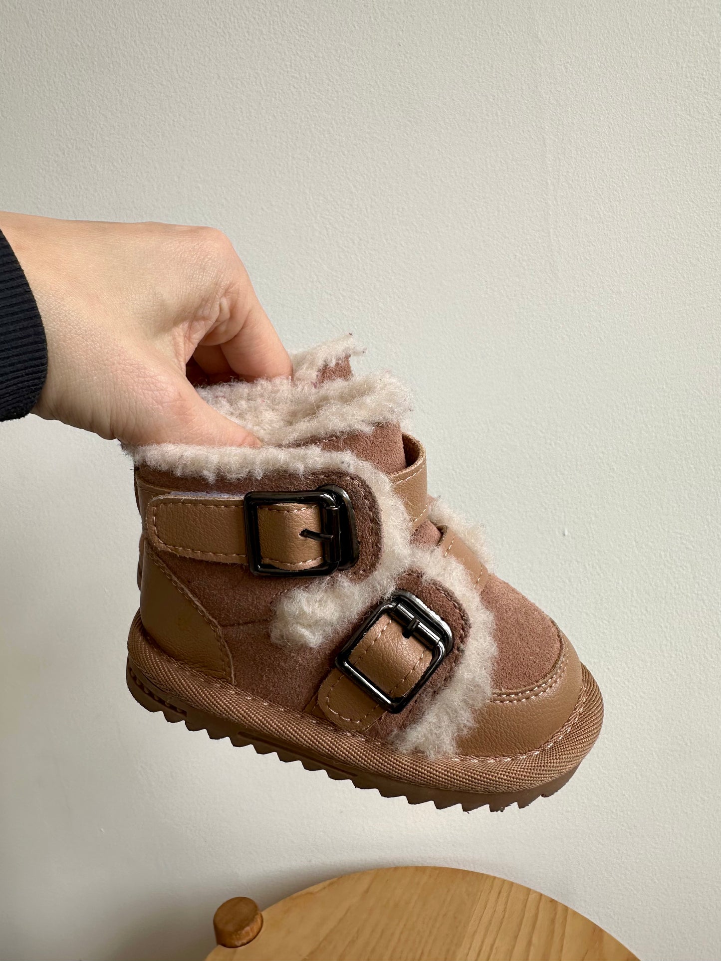 Tan Sherpa Lined Velcro Boots / Size 2 Infant