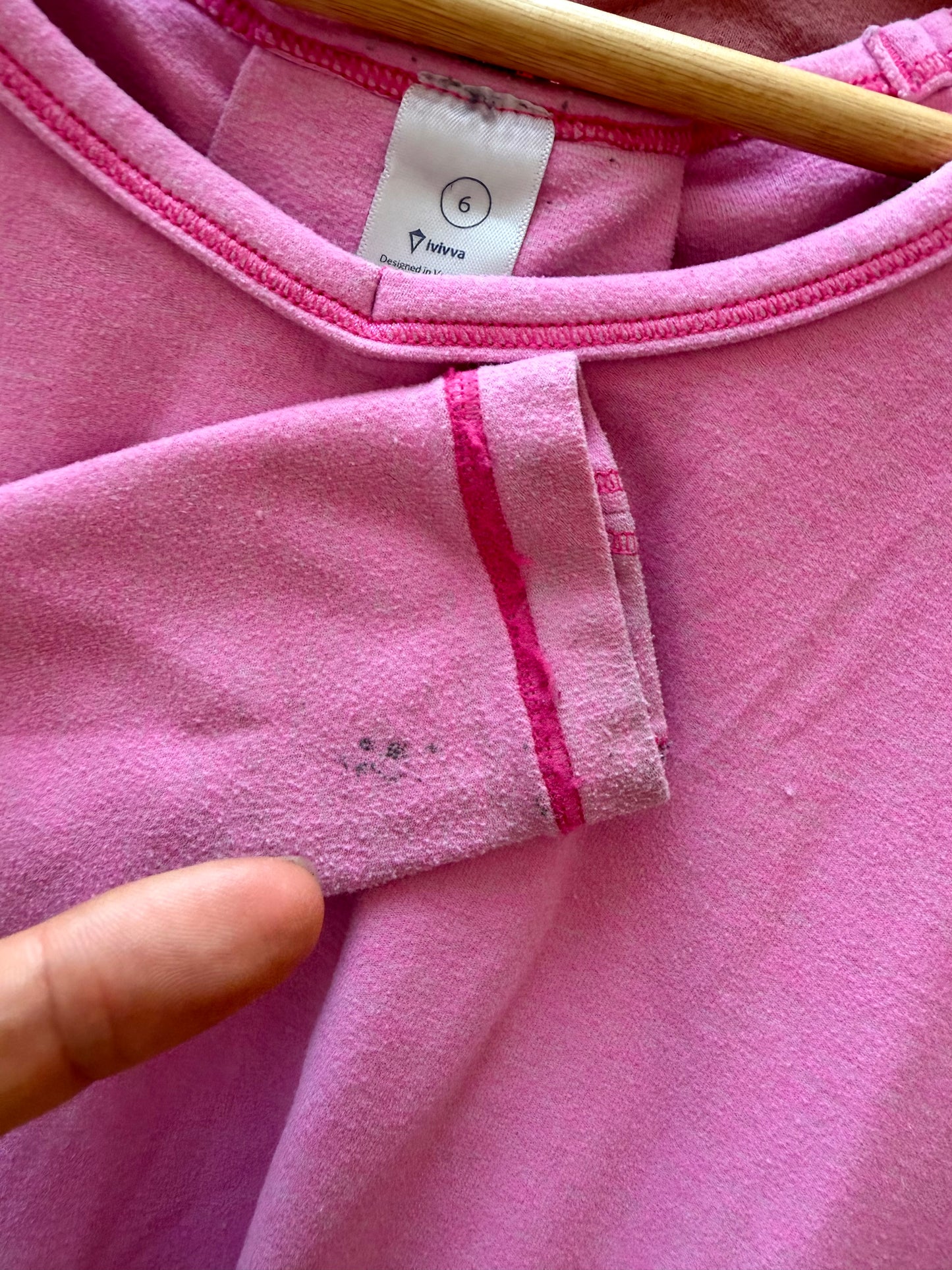 Ivivva Pink Active Top (PLAY) / 6 years (No Shipping)