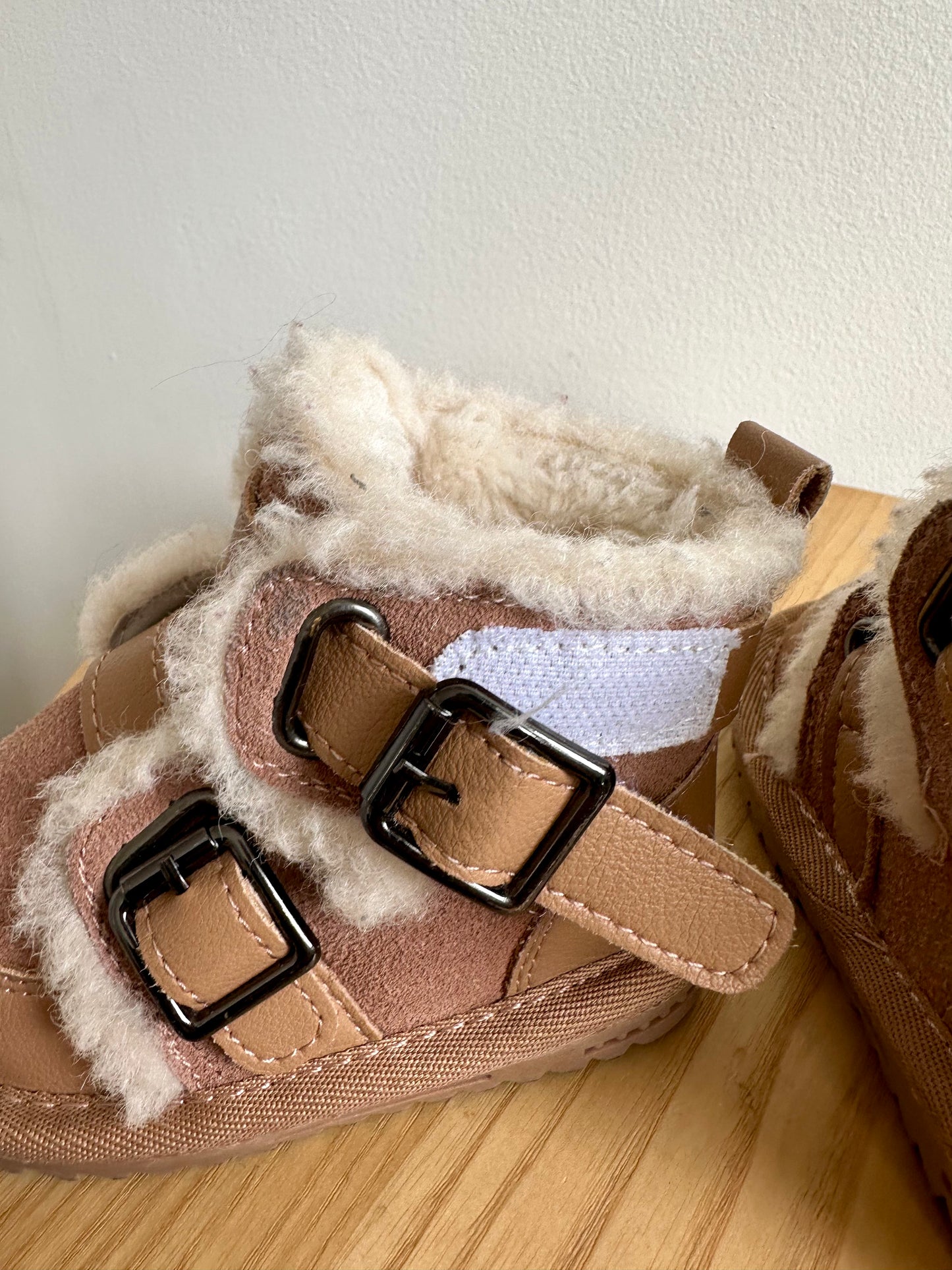 Tan Sherpa Lined Velcro Boots / Size 2 Infant