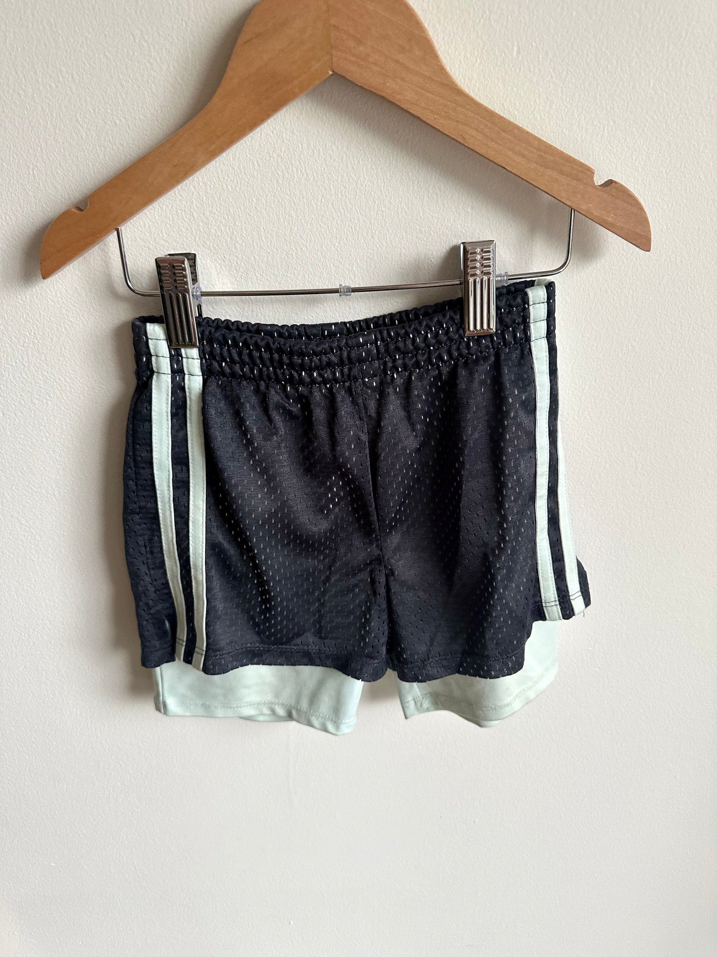 Black Exercise Shorts with Stripes / 6 years