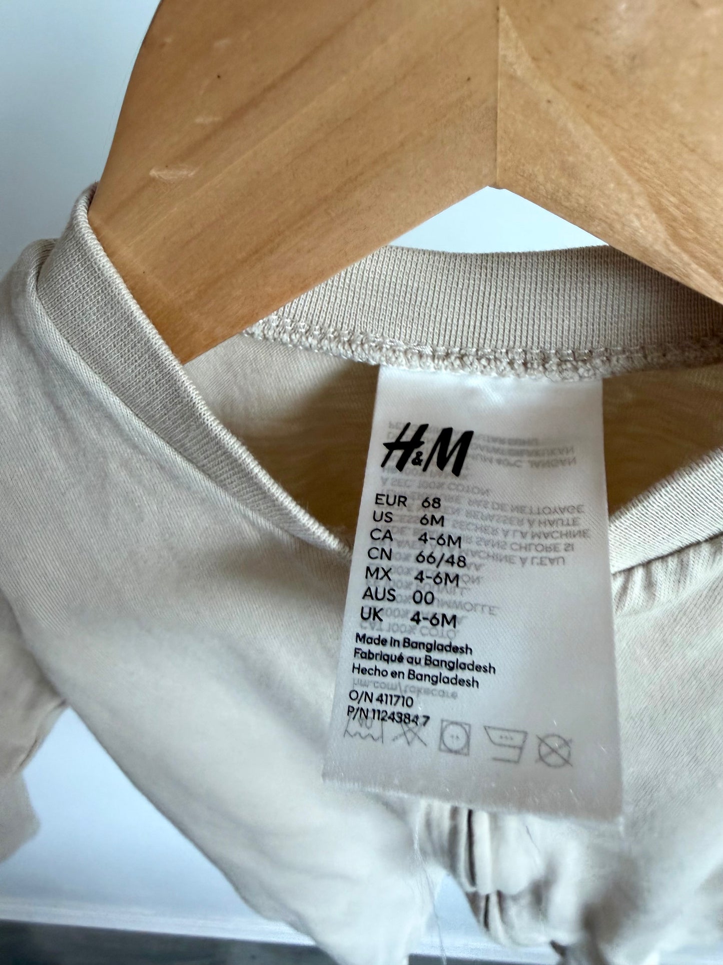 H&M Beige Footed Sleeper / 4-6m