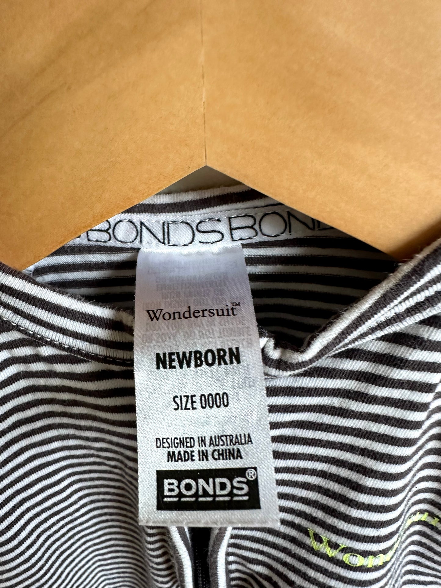 Bonds Striped Sleeper / 0m (size 0000)