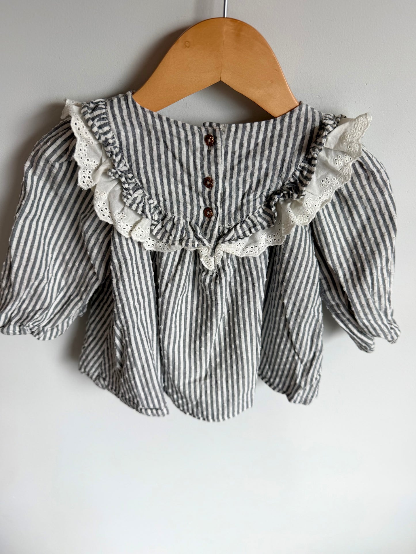 100% Cotton Stripe Embroidered Long Sleeve / 18m