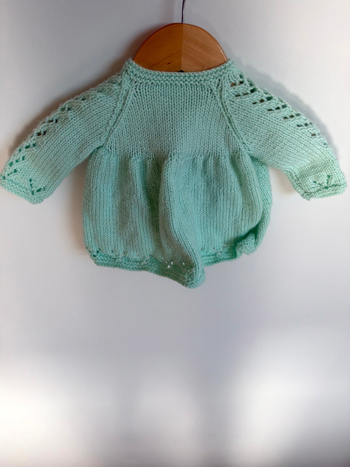 Handmade Knit Mint Green Cardigan / 0-3m?