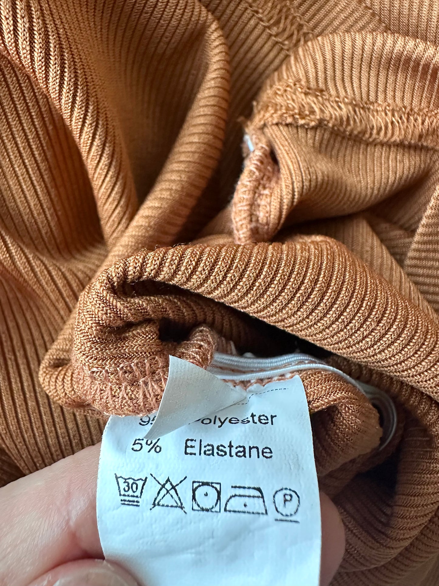 Ribbed Burnt Orange Maternity Long Sleeve / Medium