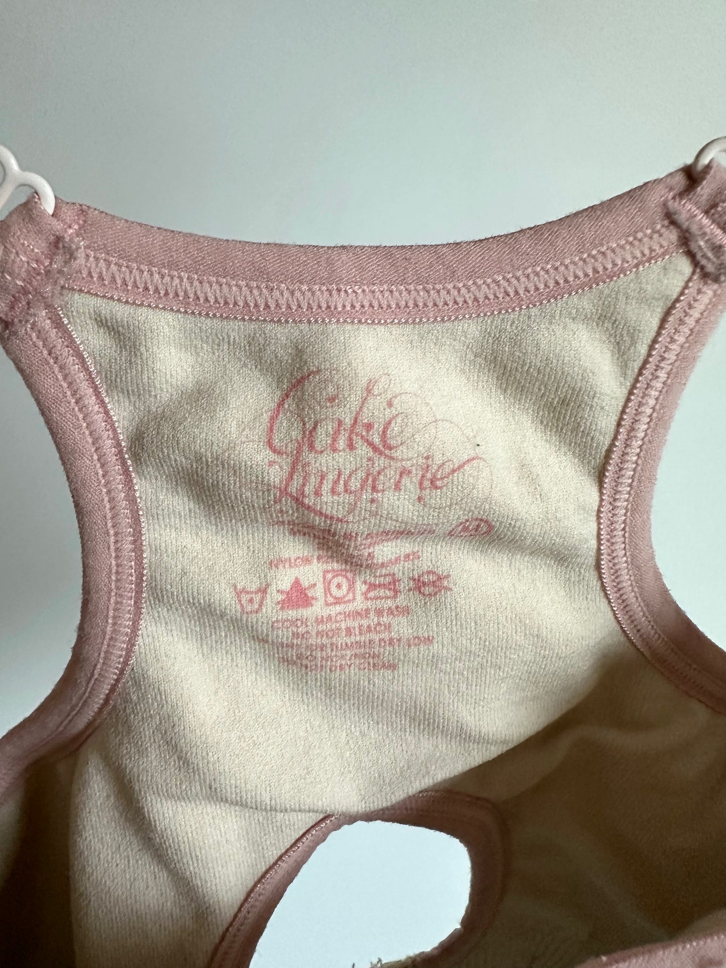 Cake Nursing Bra / Medium