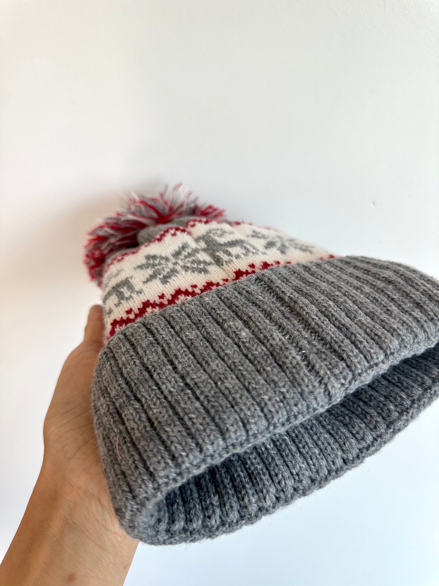 Cozy Grey Toque with Pom Pom / 2-3T