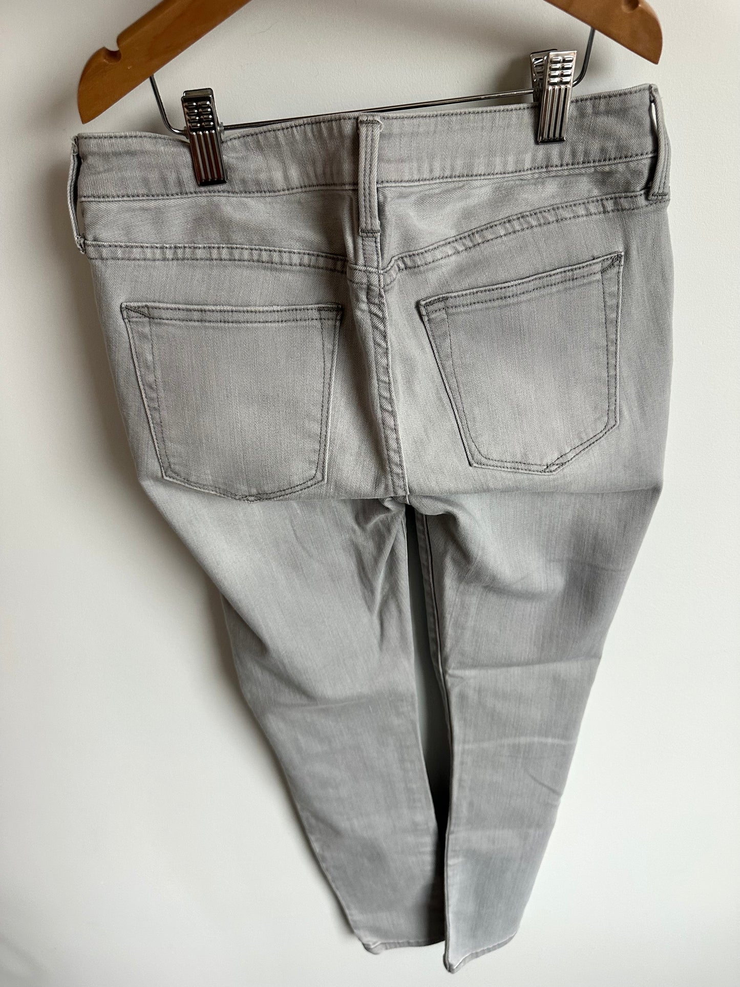 Gap Light Wash Maternity Legging Jean / Size 2