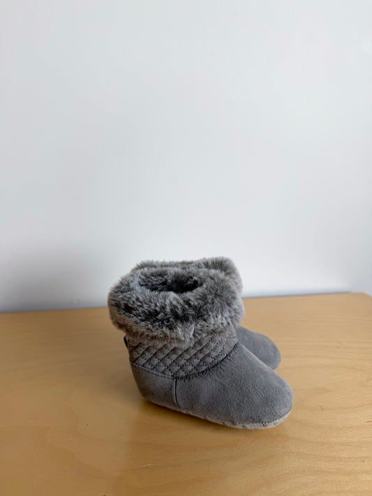 Grey Soft Sole Boots / Size 4 Toddler