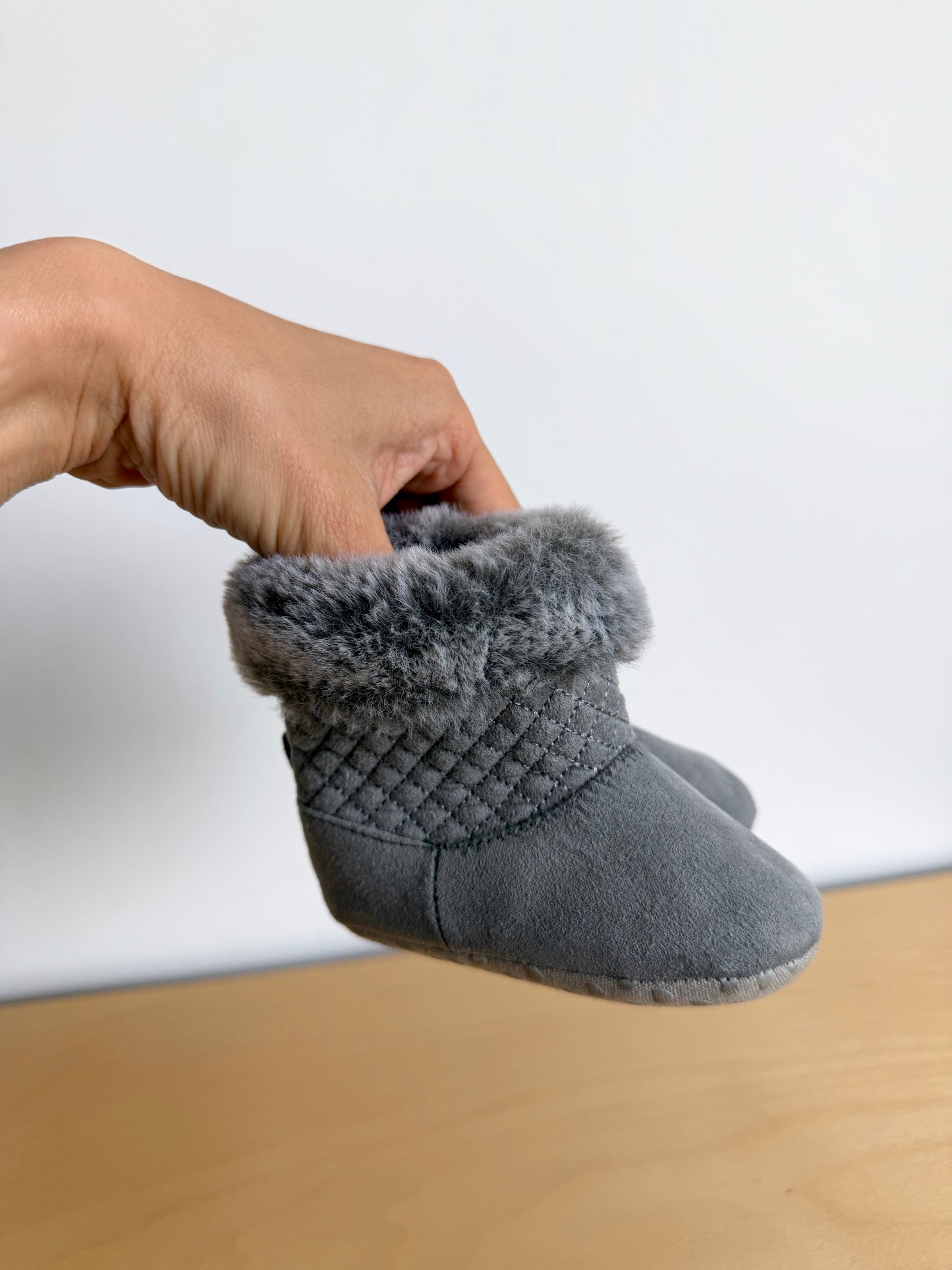 Grey Soft Sole Boots / Size 4 Toddler
