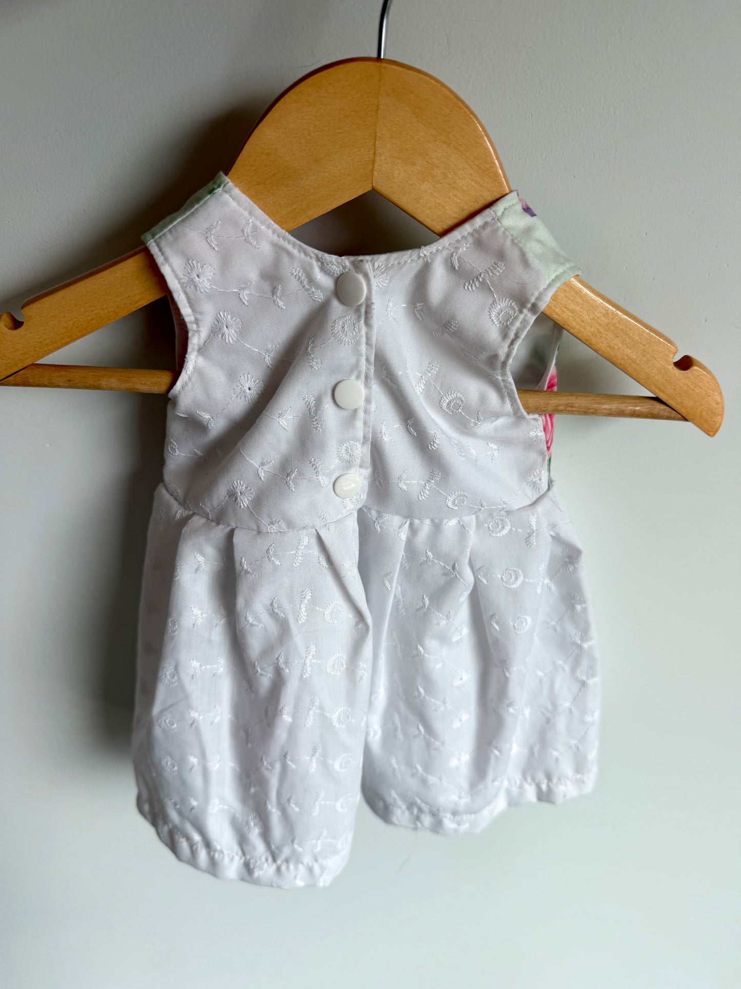 Handmade in Canada Floral + White Eyelet Dress / 6m