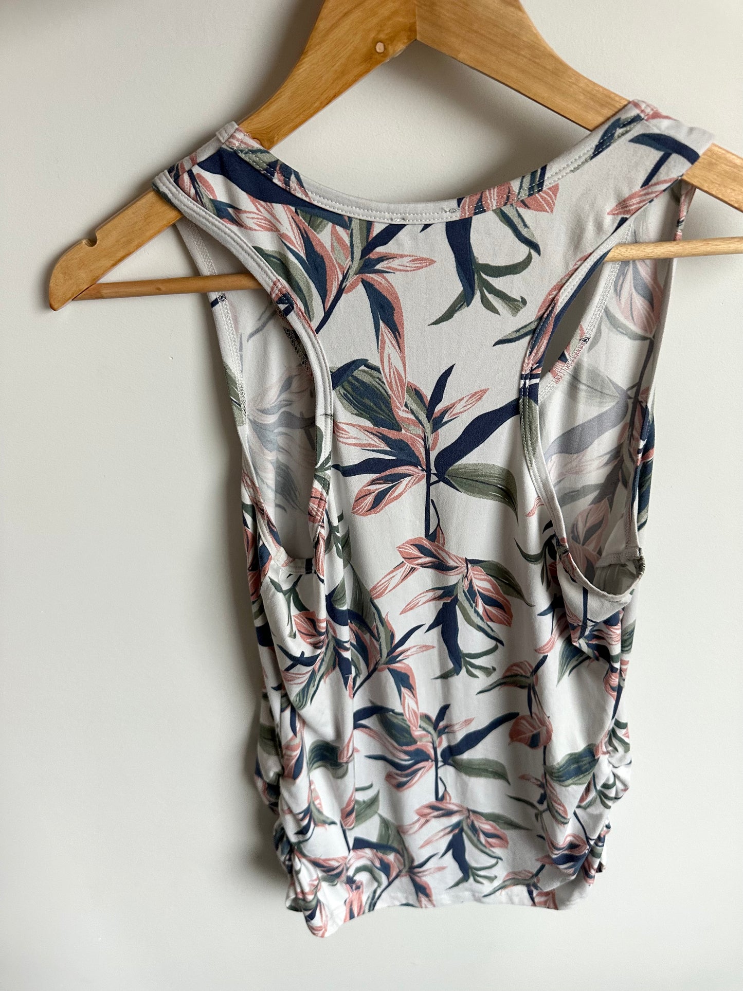 Leaf Patterned Tank Top / M-L