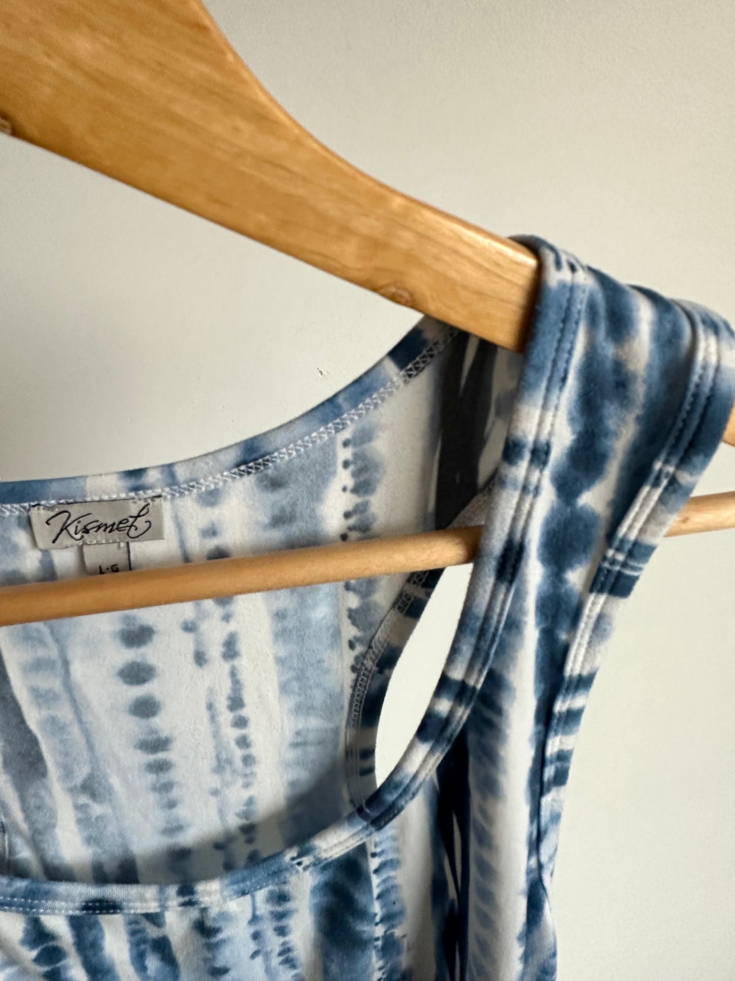 Blue Patterned Tank Top / M-L
