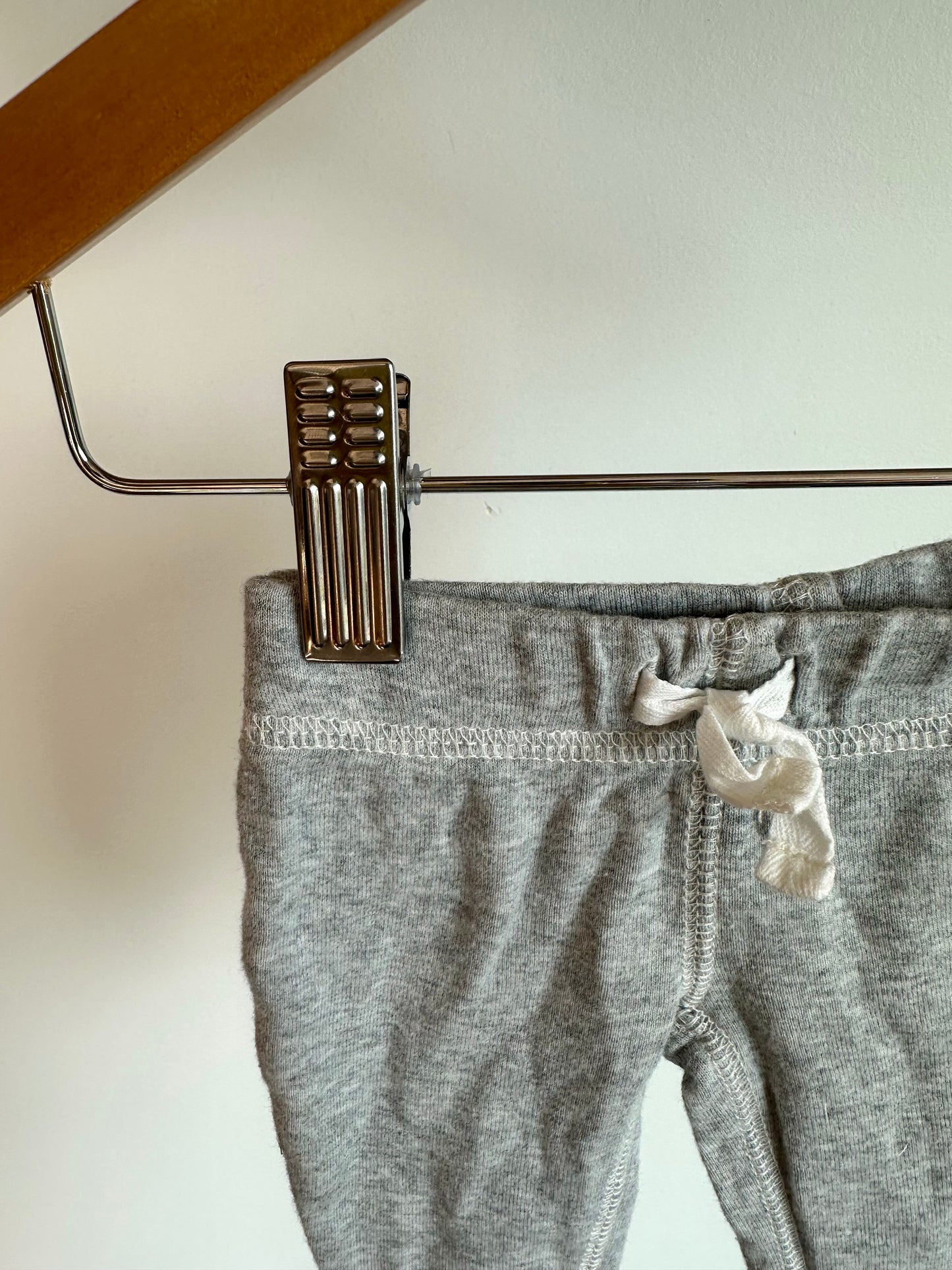 Newborn Grey Pants / 0m