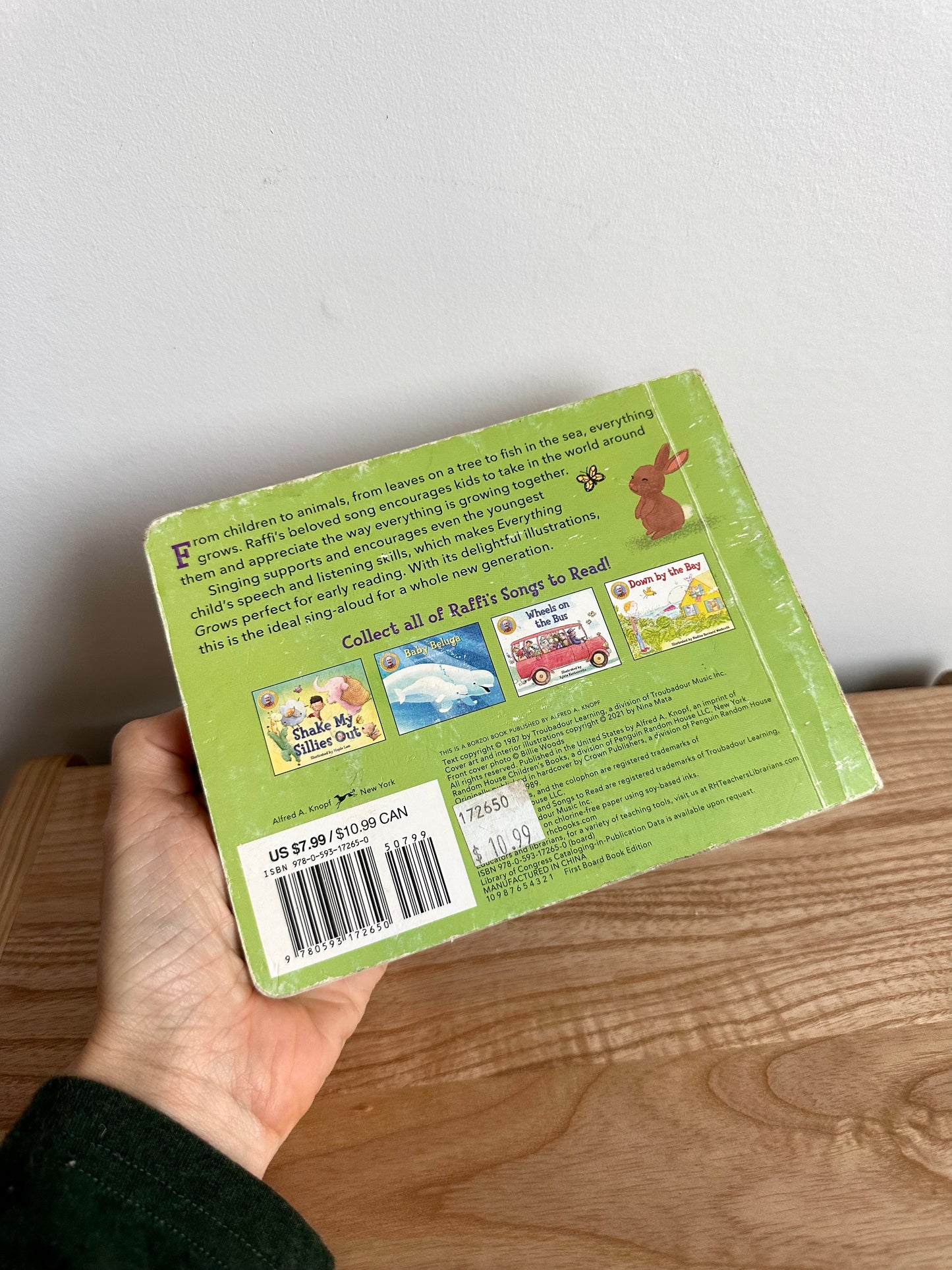 Everything Grows Book / 0-3 years