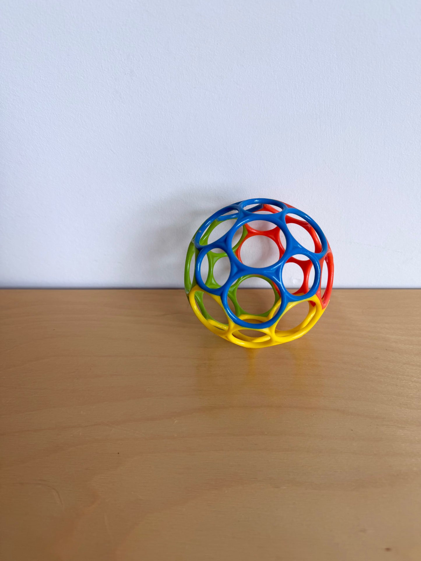Colored Lightweight Grab Ball