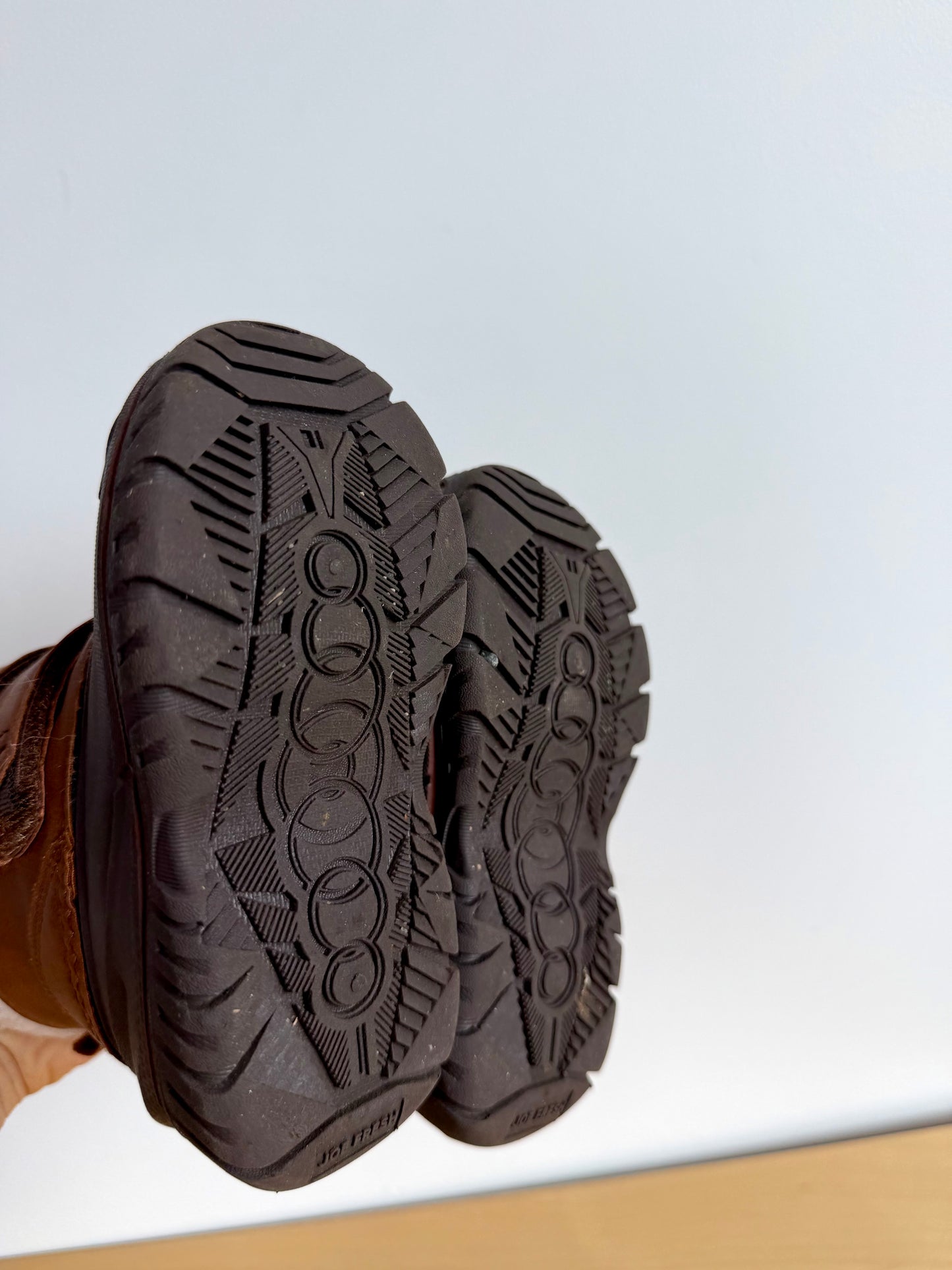 Brown Winter Boots / Size 5 Toddler