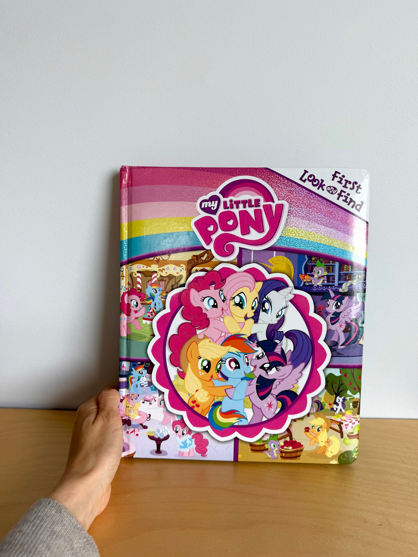 Look and Find My Little Pony Book / 2-5 years (No Shipping)