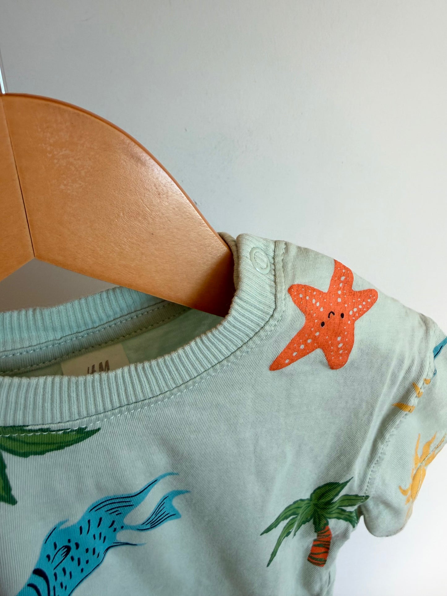 H&M Blue Fish T-shirt / 12-18m