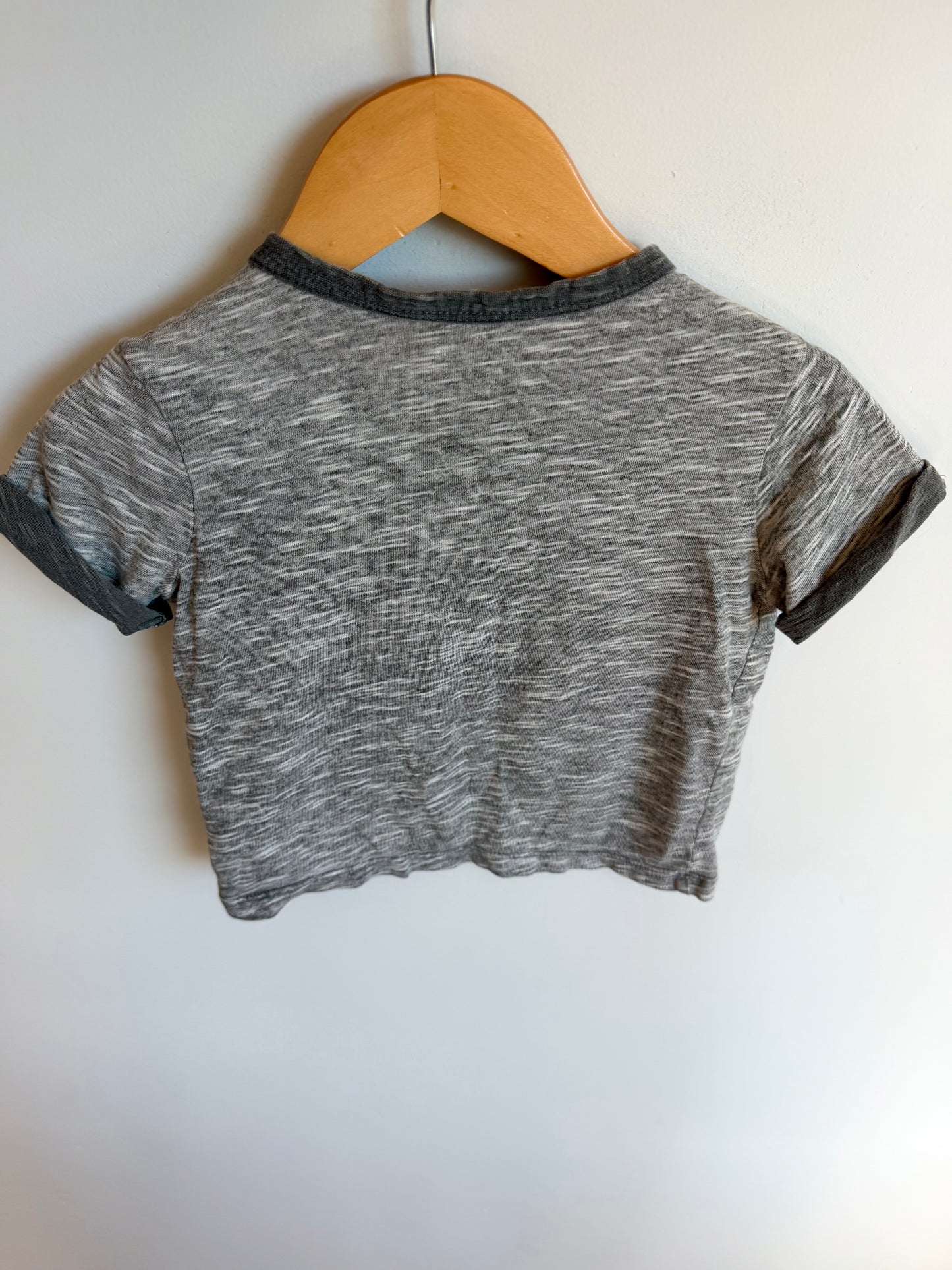 Gap Grey Pocket T-shirt / 12-18m