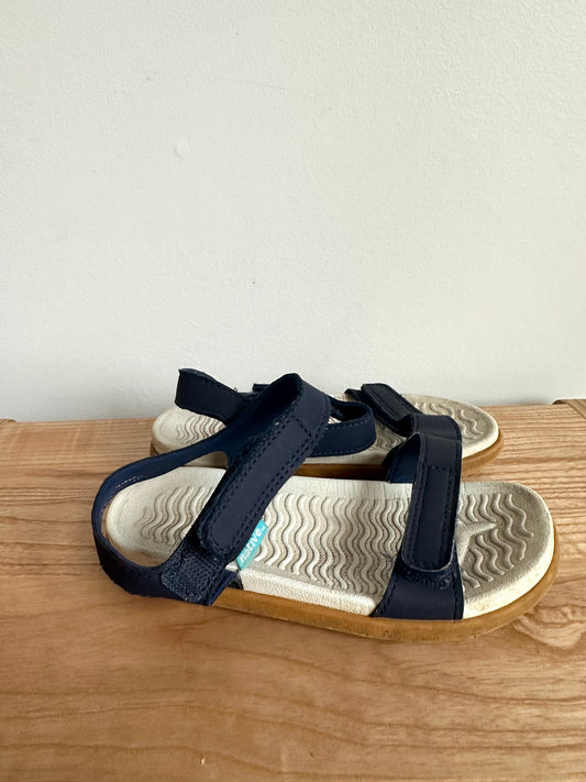 Native Navy Sandals (PLAY) / Size 11 Little Kid?