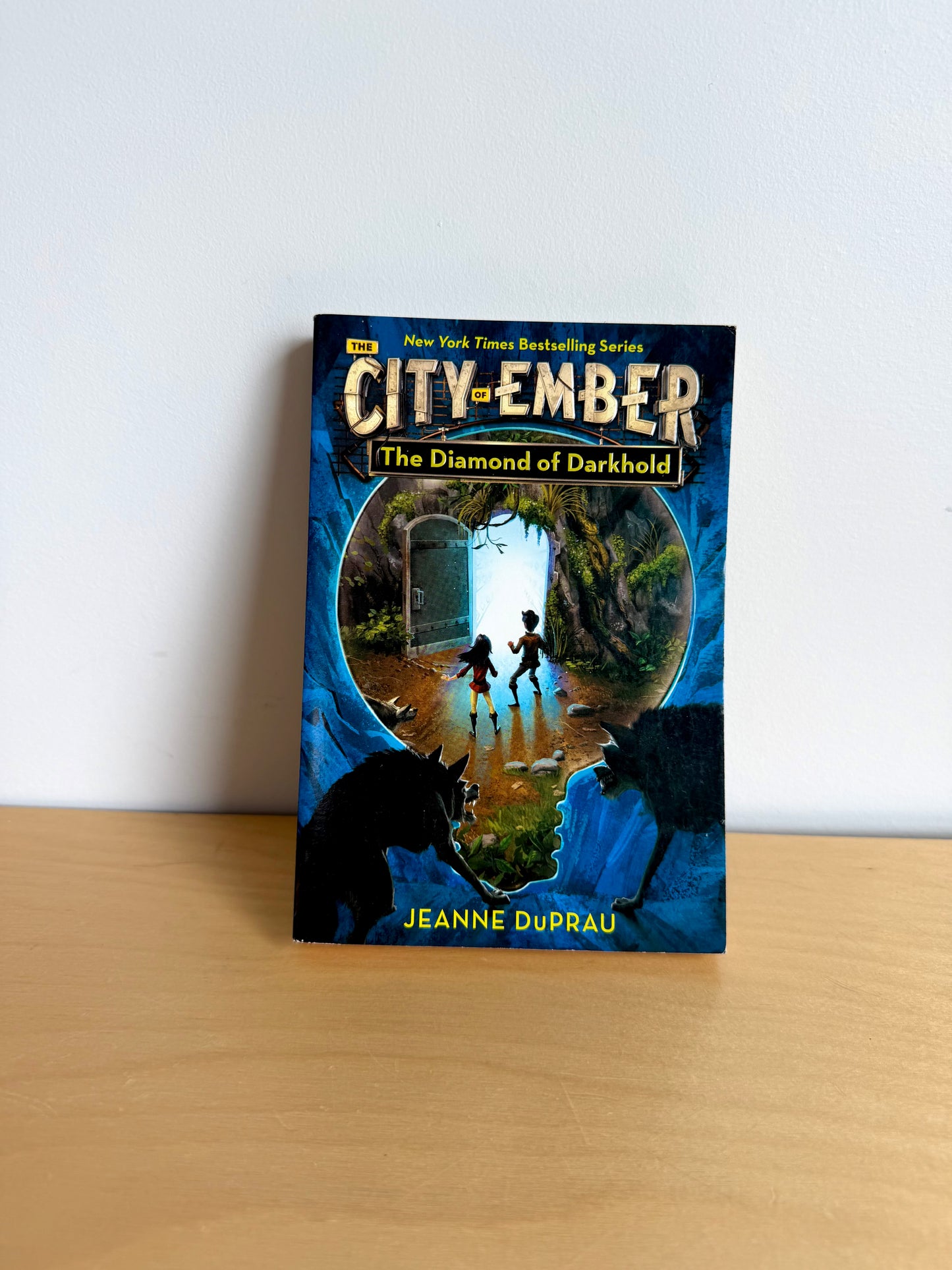 City of Ember - The Diamond of Darkhold Softcover Novel/ 8-12 years