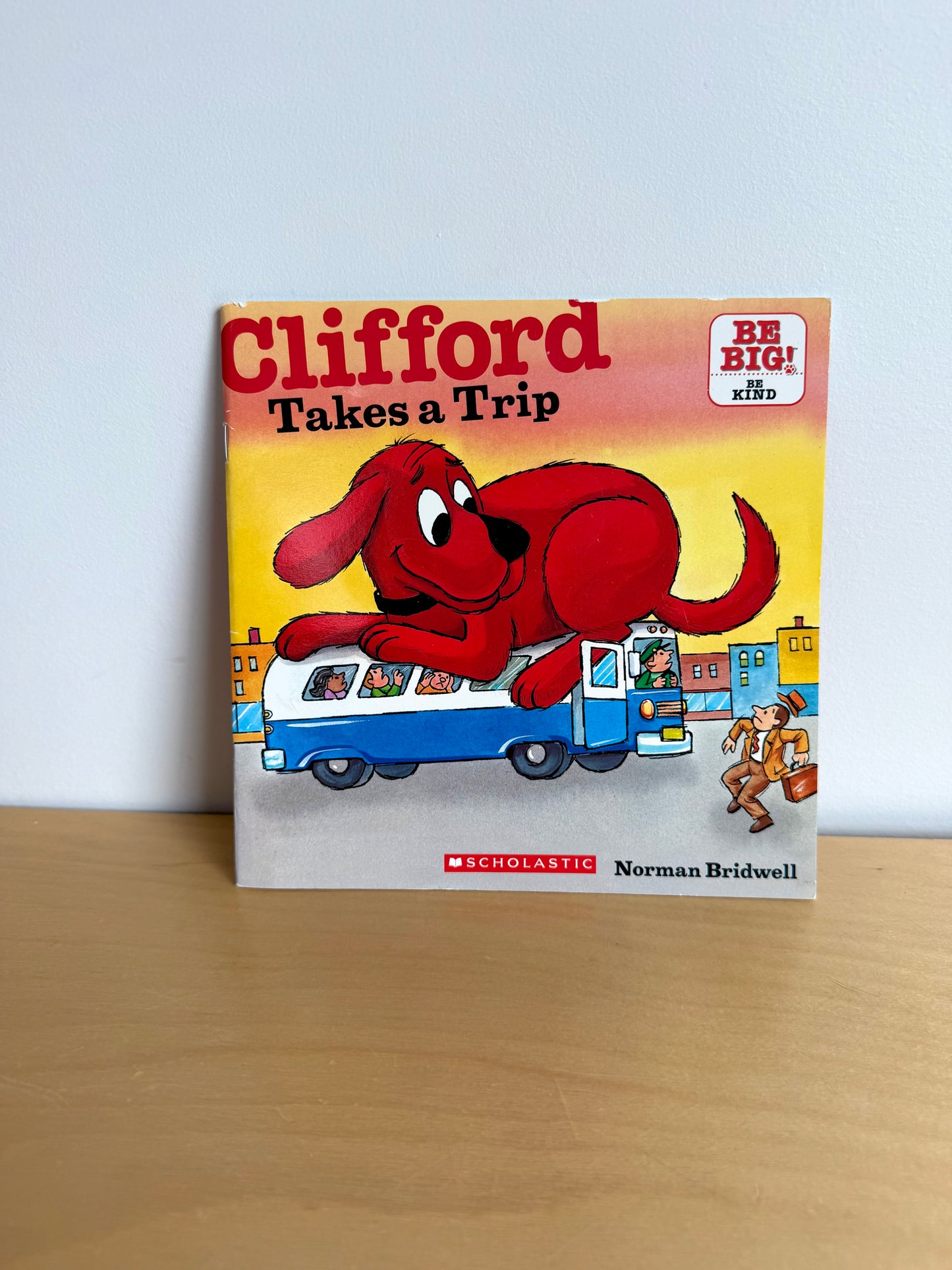 Clifford Takes a Trip Softcover Book / 3-5 years