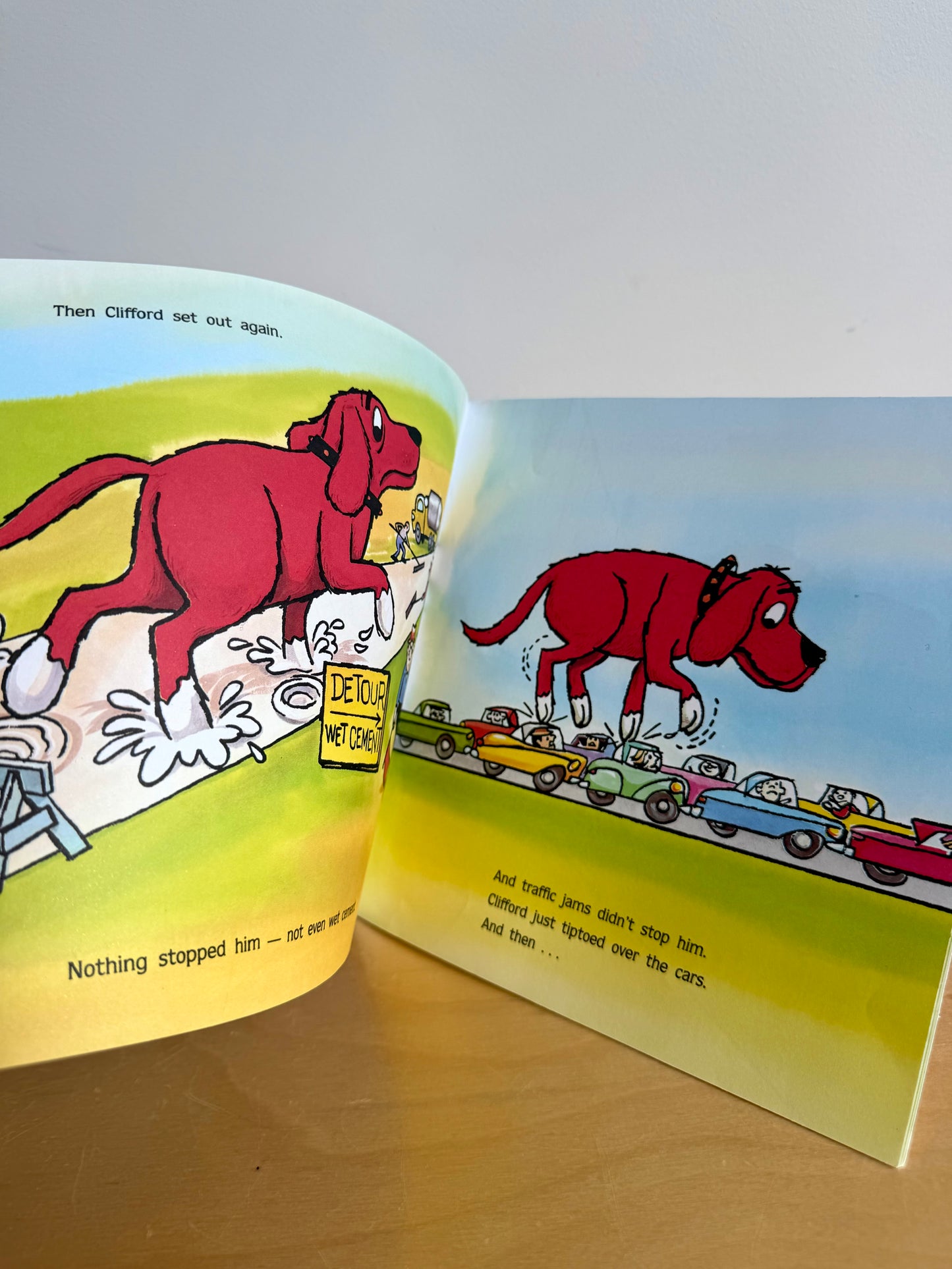Clifford Takes a Trip Softcover Book / 3-5 years