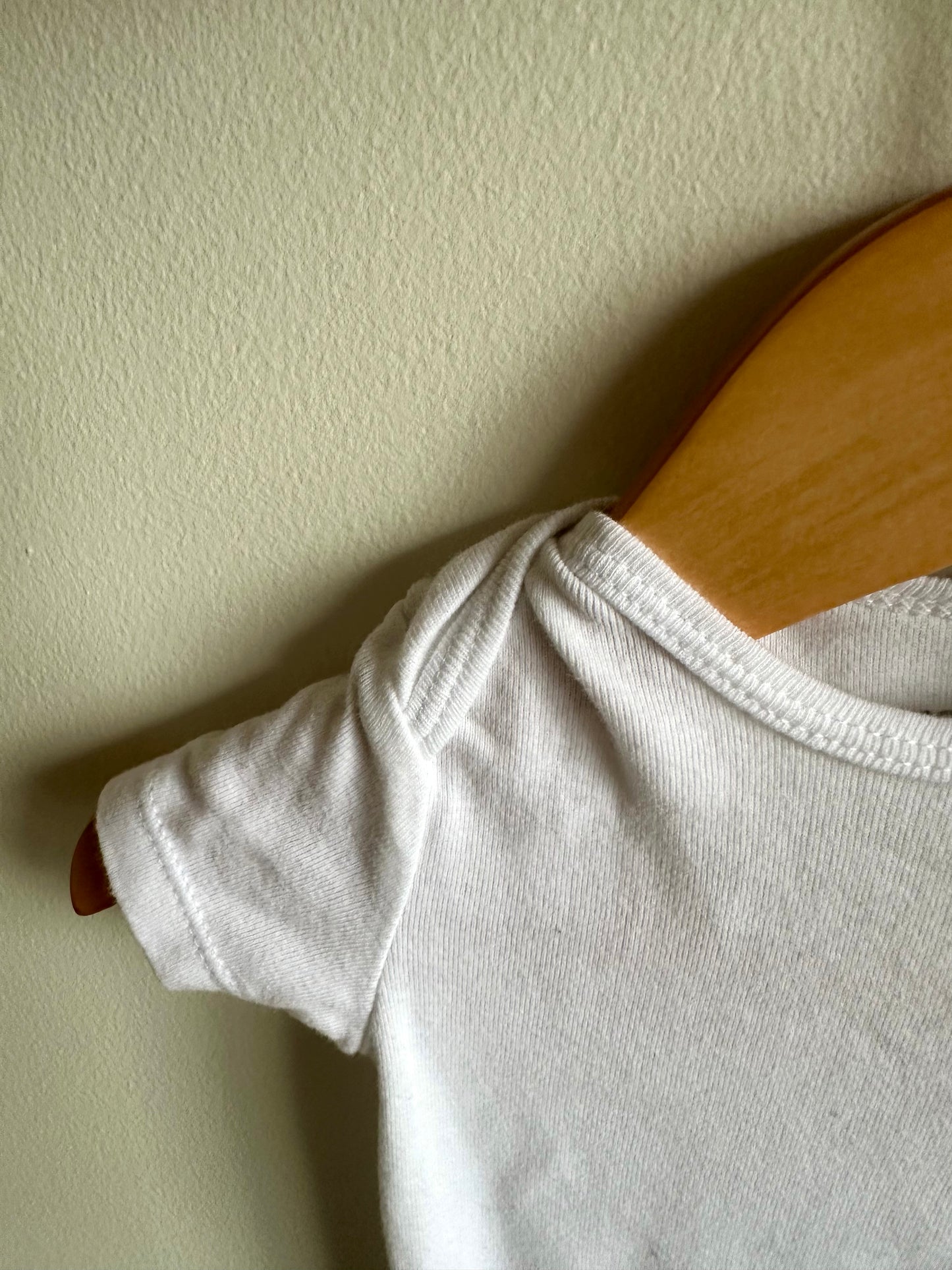Simple White Bodysuit / 12m