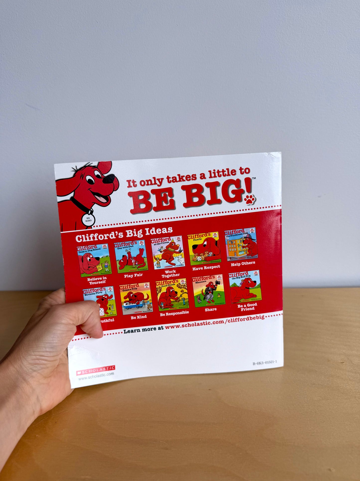 Clifford Takes a Trip Softcover Book / 3-5 years