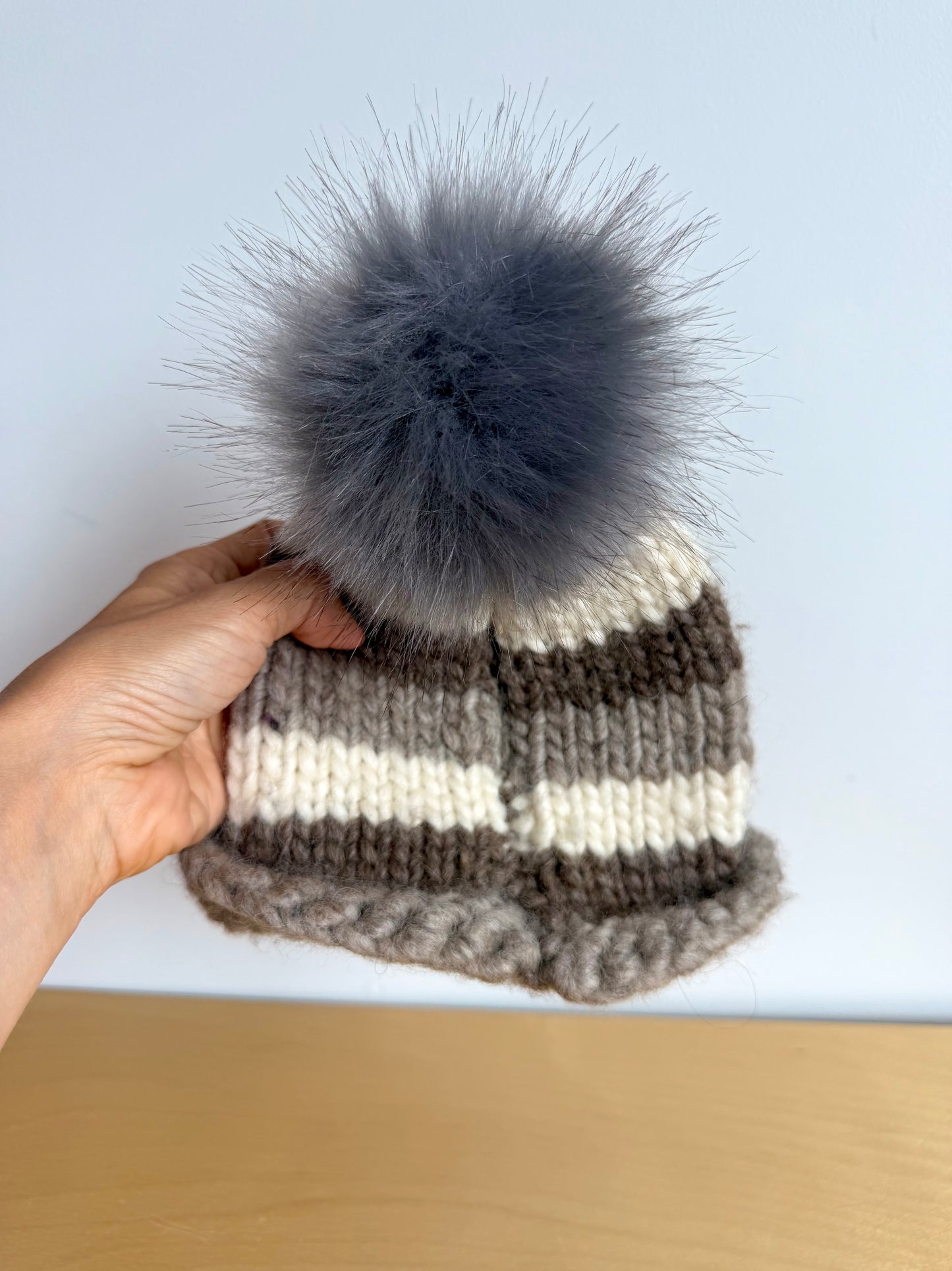 Knit Toque with Pom Pom / 6-12m
