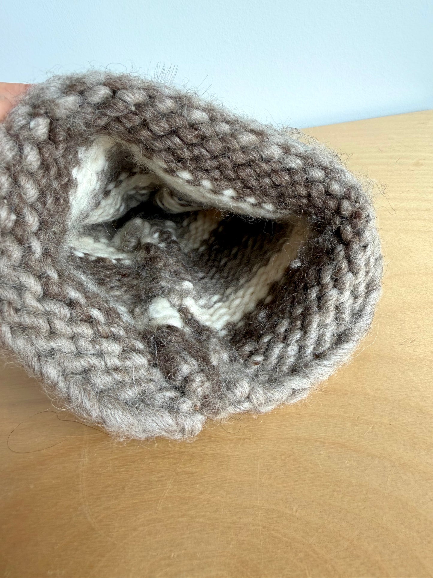 Knit Toque with Pom Pom / 6-12m