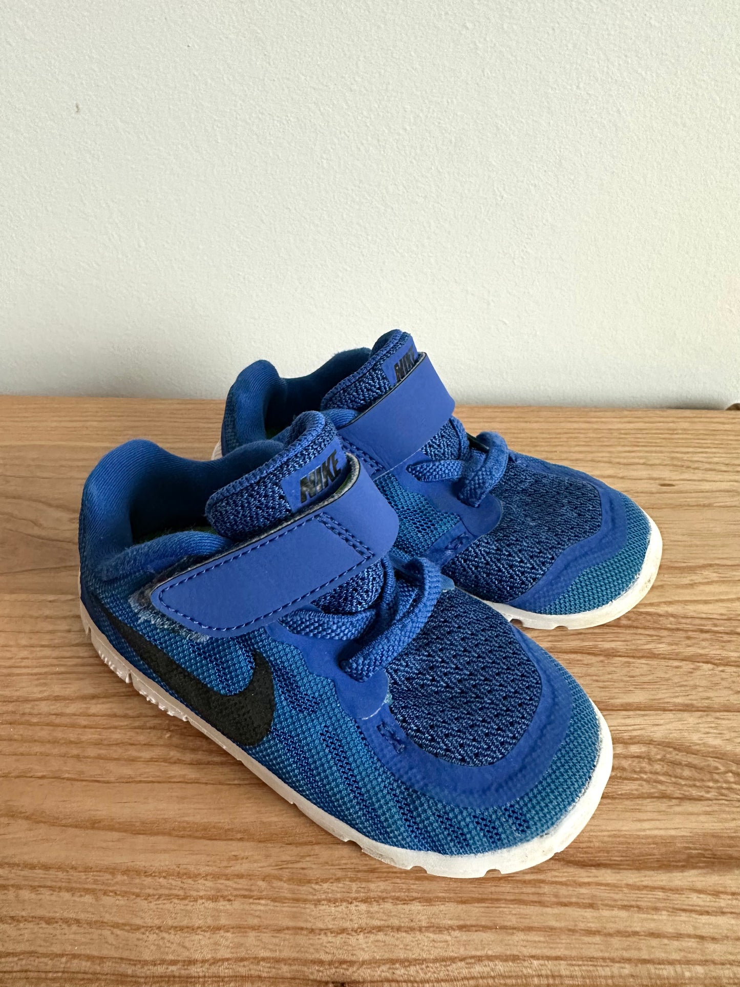 Nike Blue Shoes / Size 7 Toddler
