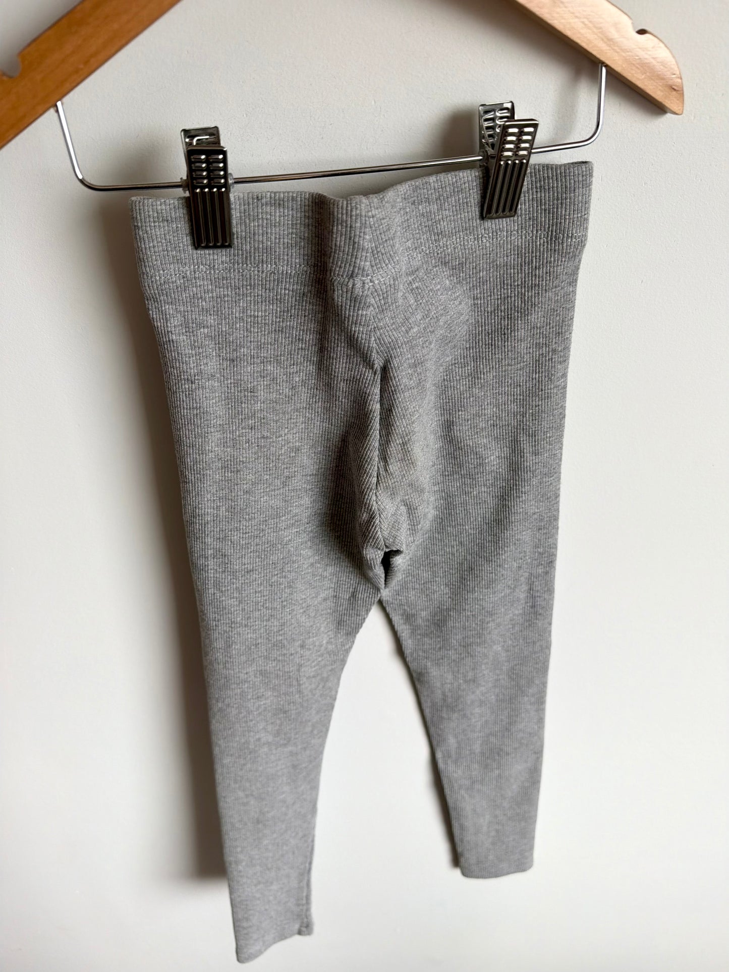 Zara Grey Rib Leggings (PLAY) / 6-7 years