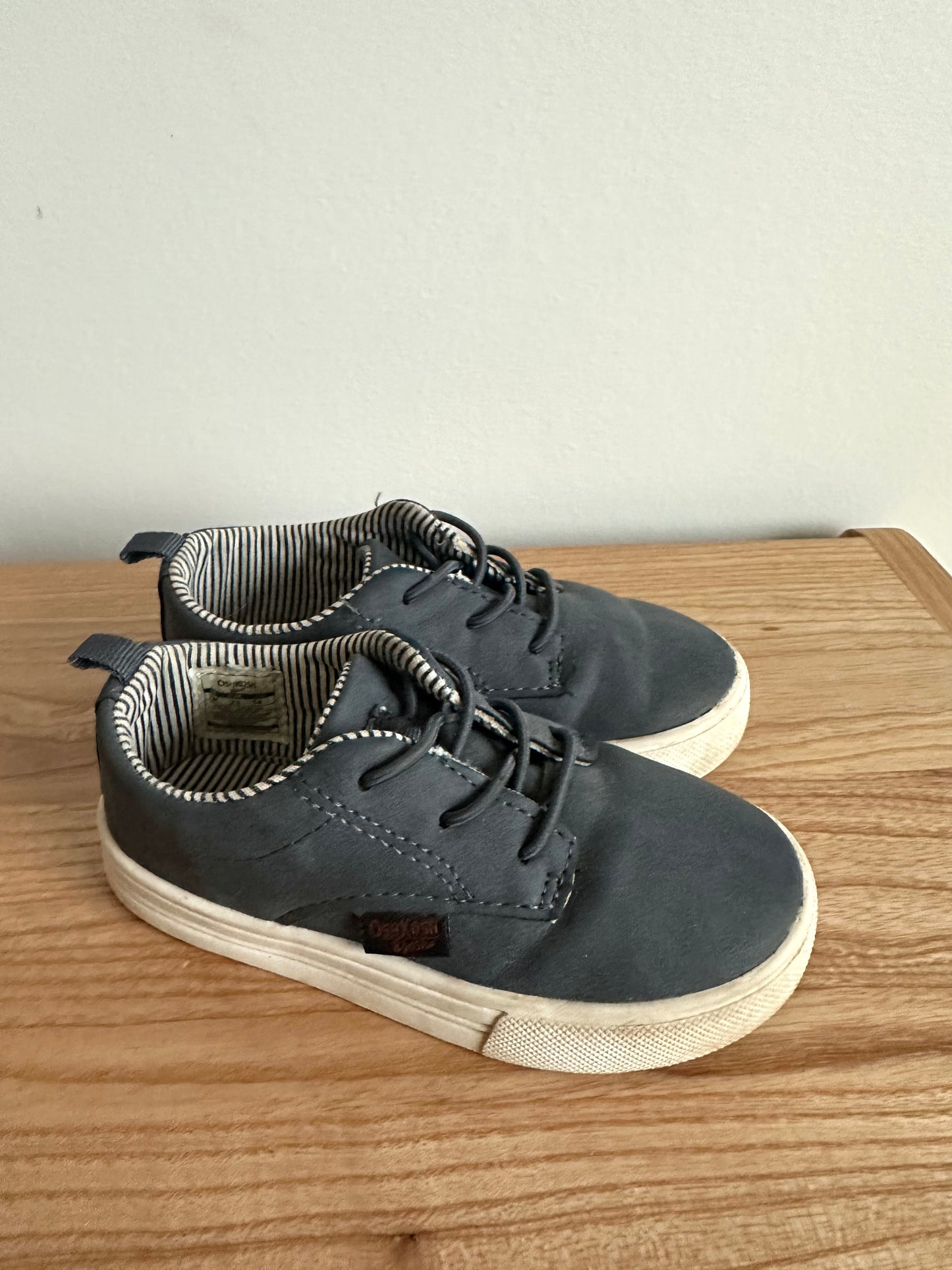 Dusty Blue Grey Shoes / Size 7 Toddler