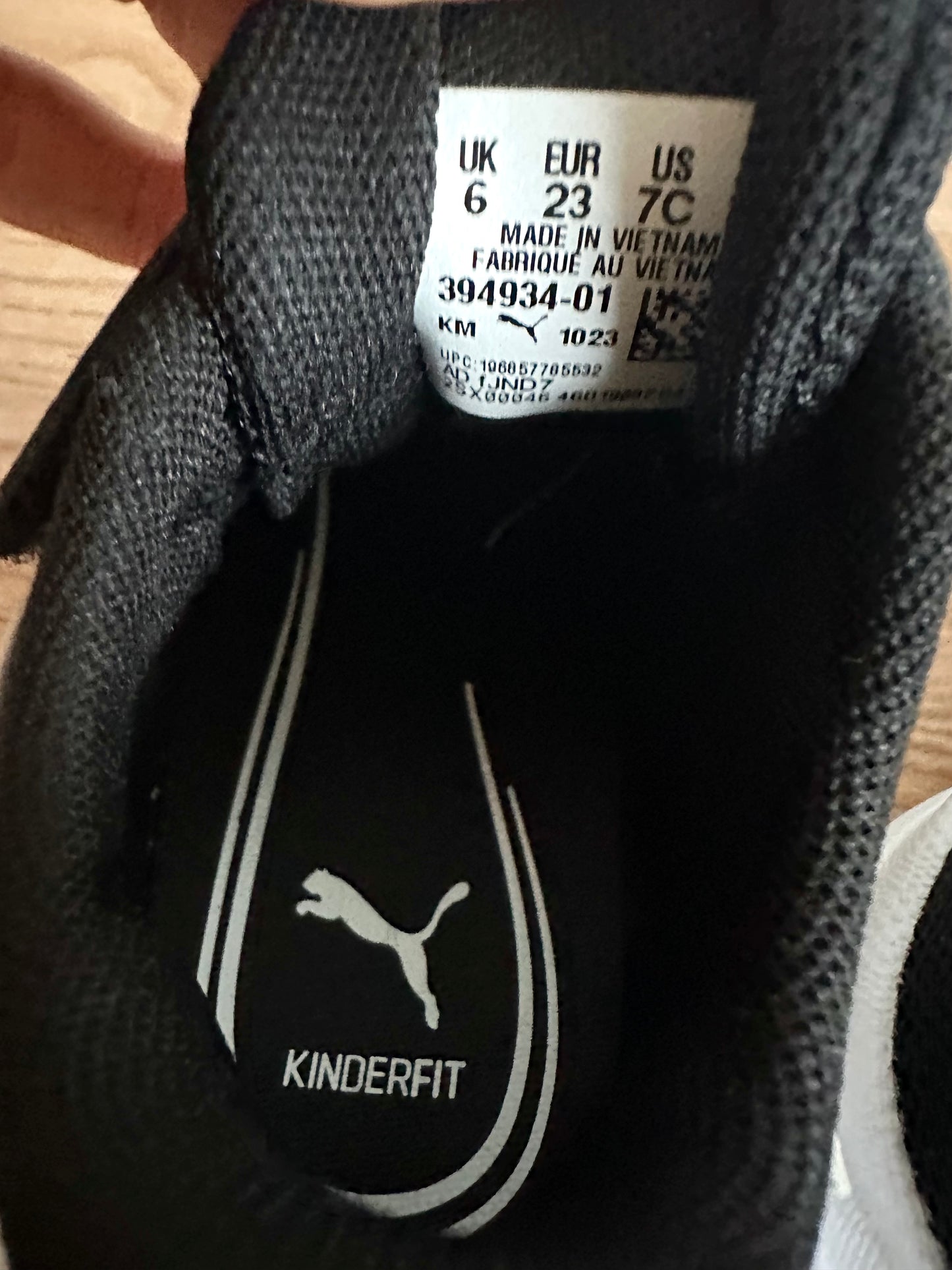 Puma Black + White Shoes / Size 7 Toddler