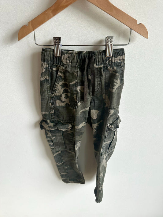 Camo Cargo Pants / 3T