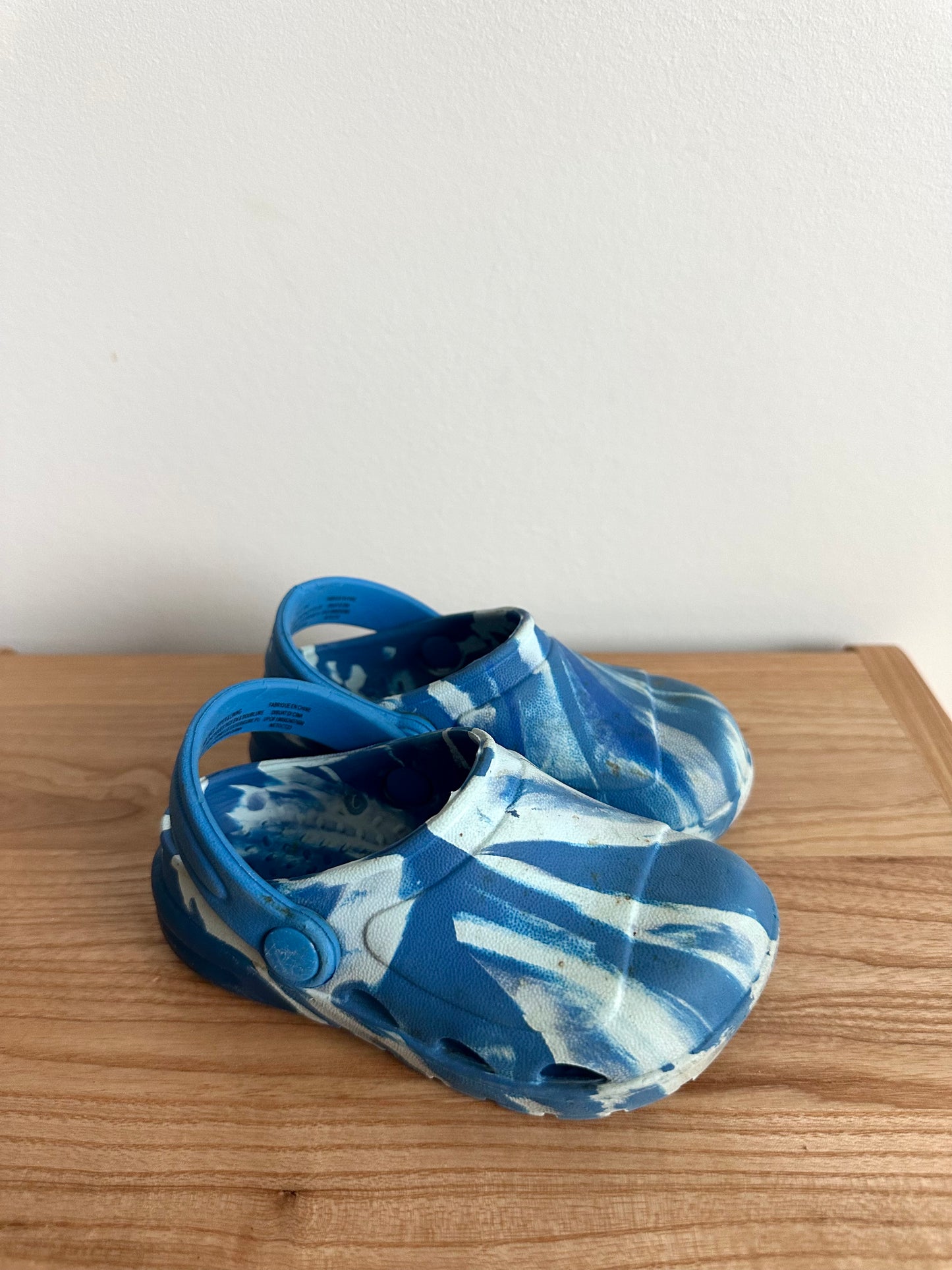 Blue White Sandals (PLAY) / Size 6 Toddler (No Shipping)