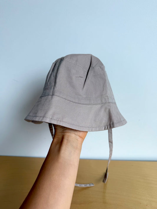 H&M Taupe Sunhat with Chin Strap / 2-4m