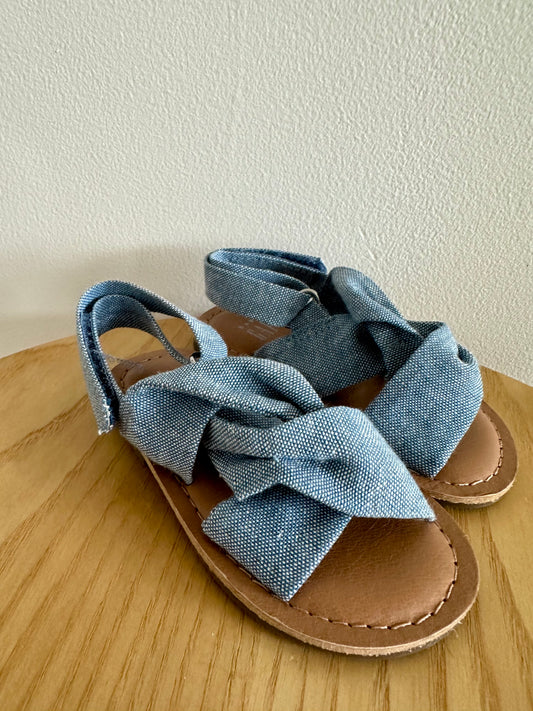 Gap Chambray Sandals / Size 4 Toddler