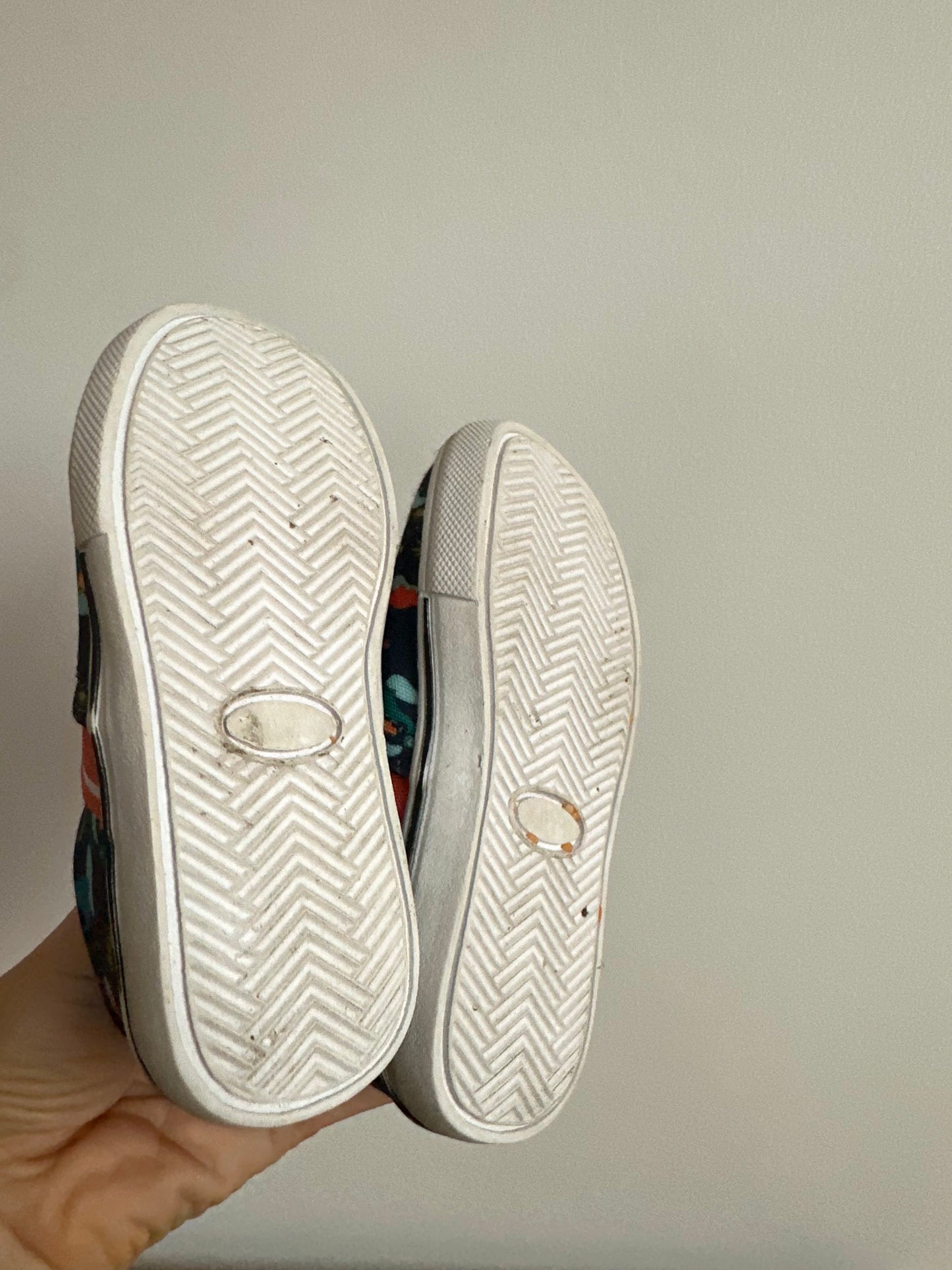 Ripzone Dino Shoes / Size 6 Toddler