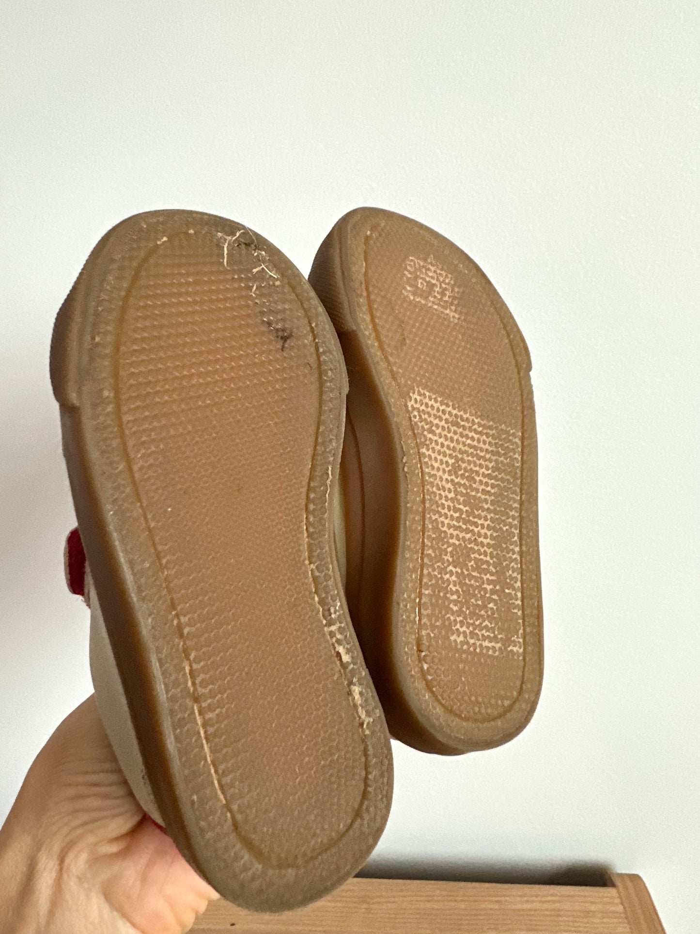 Cream Velcro Shoes / Size 7 Toddler