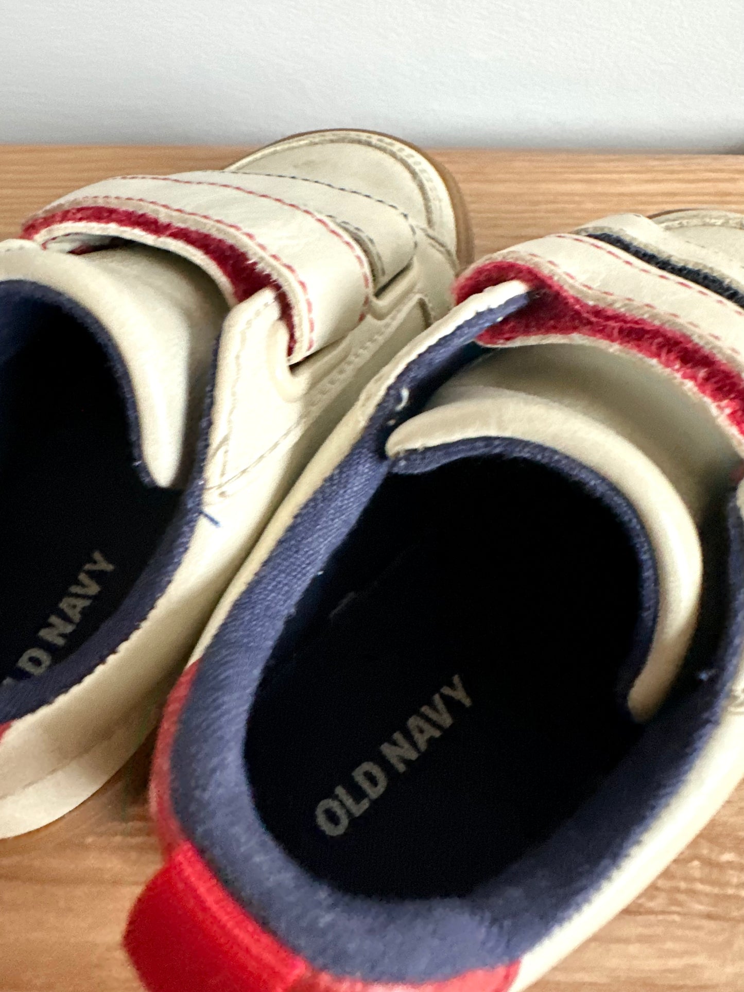 Cream Velcro Shoes / Size 7 Toddler