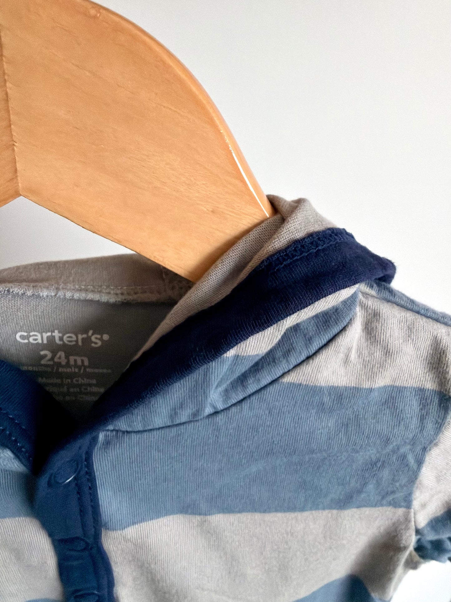 Long Sleeve Hooded Bodysuit / 24m