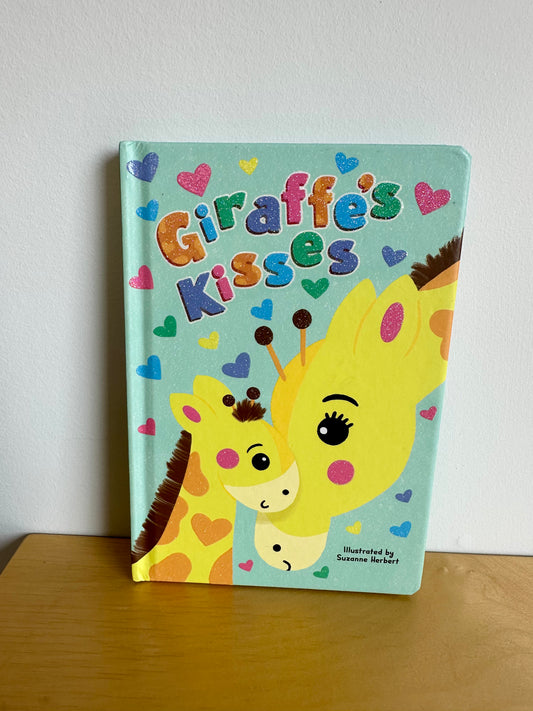 Giraffe Kisses Board Book / 0-4 years