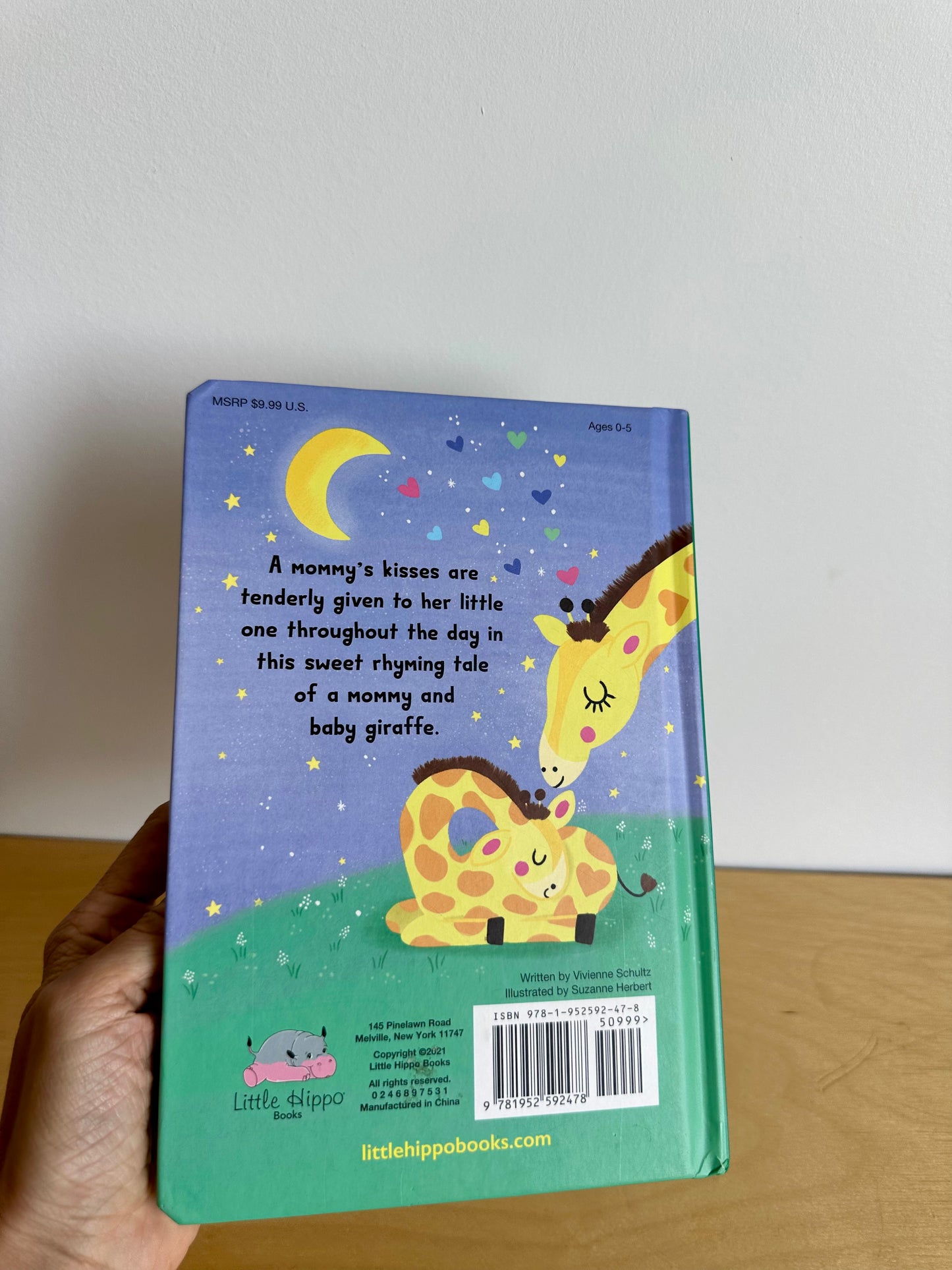 Giraffe Kisses Board Book / 0-4 years