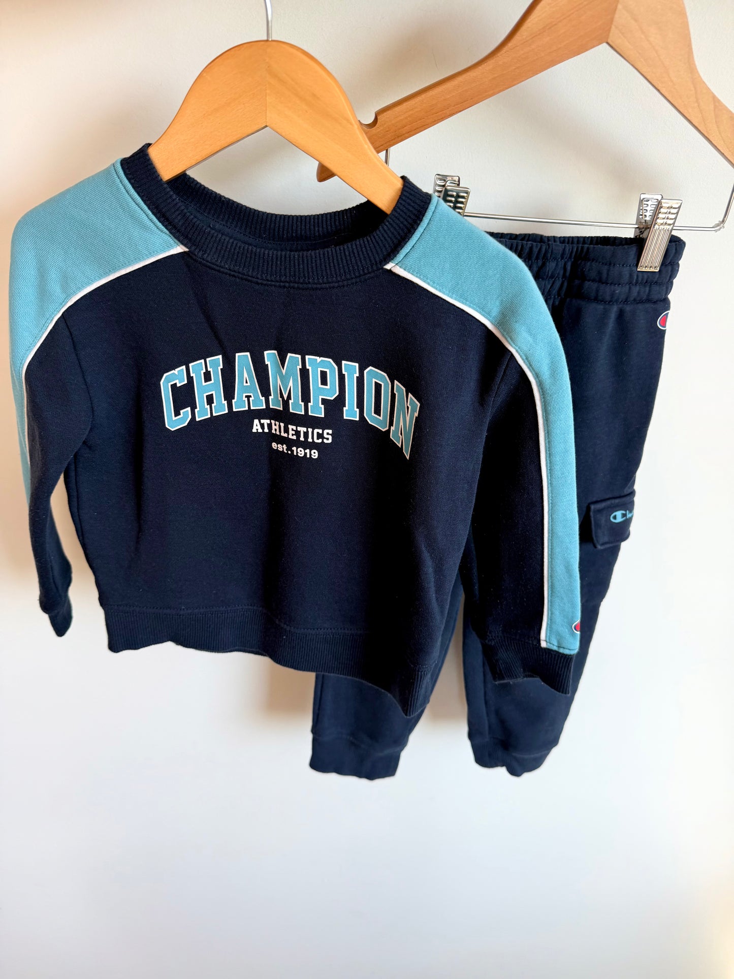 Champion Blue Sweater + Pants Set / 3T