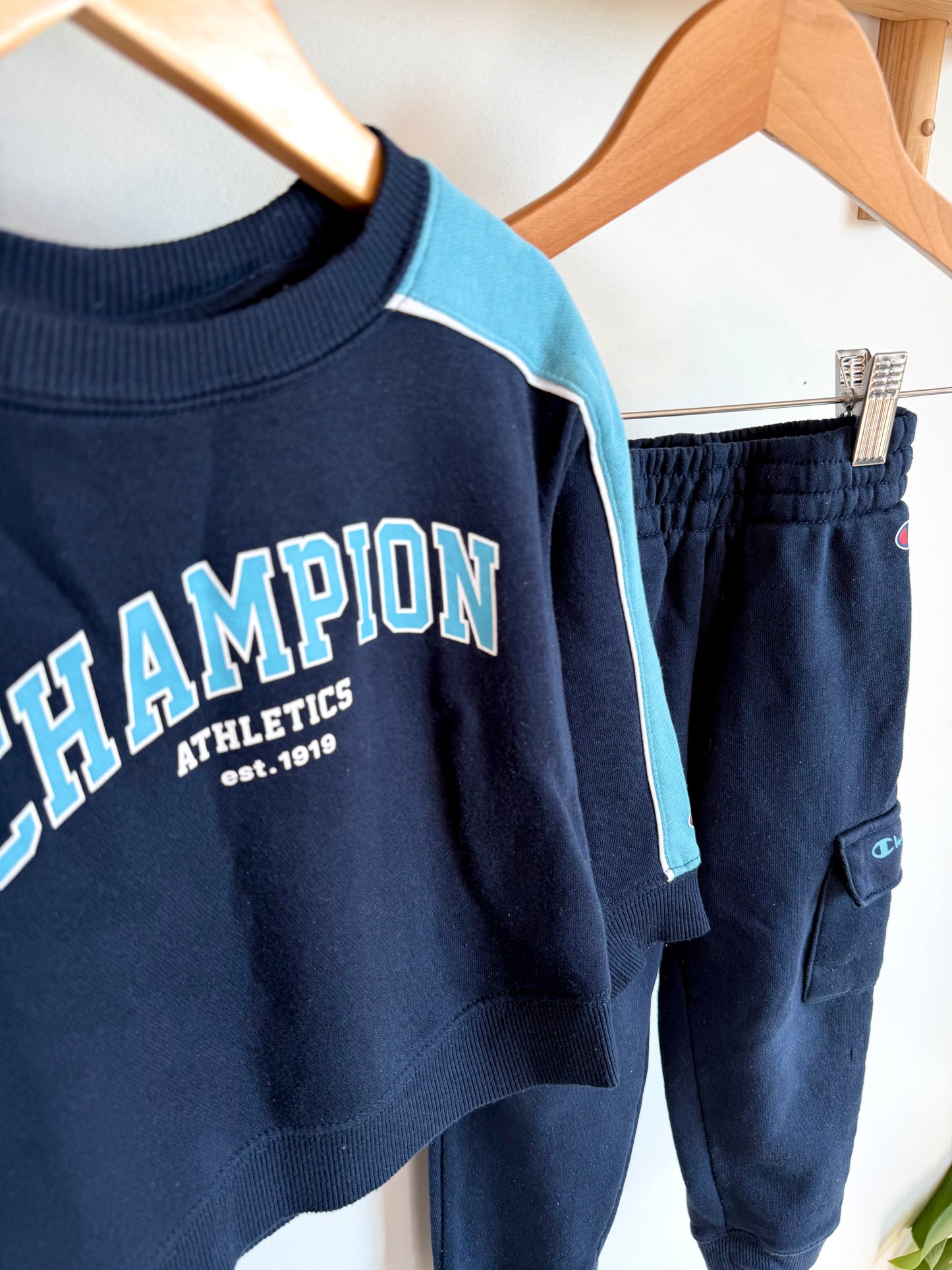 Champion Blue Sweater + Pants Set / 3T